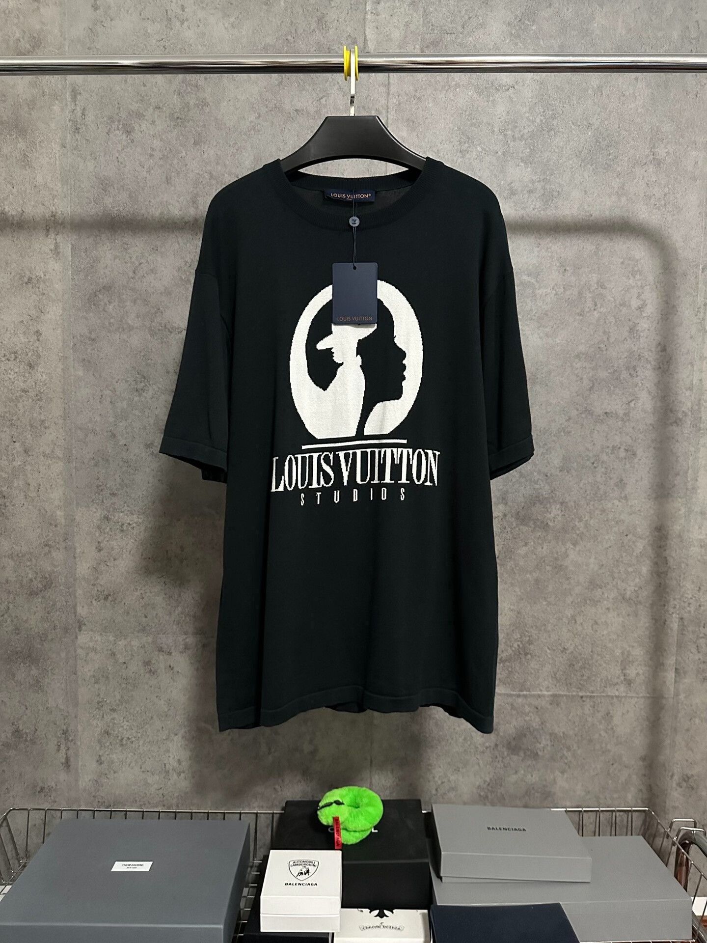 Louis Vuitton LV Portrait Intarsia Slogan Logo Knit Tee Size US XXL / EU 58 / 5 - 1 Thumbnail