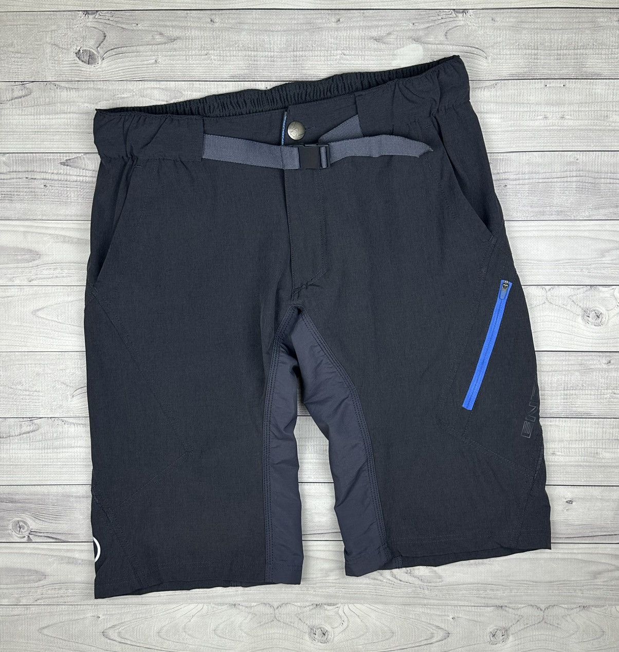 Rapha Endura Hummvee Lite Short II Men's Cycling MTB Shorts Size S Size US 32 / EU 48 - 1 Thumbnail