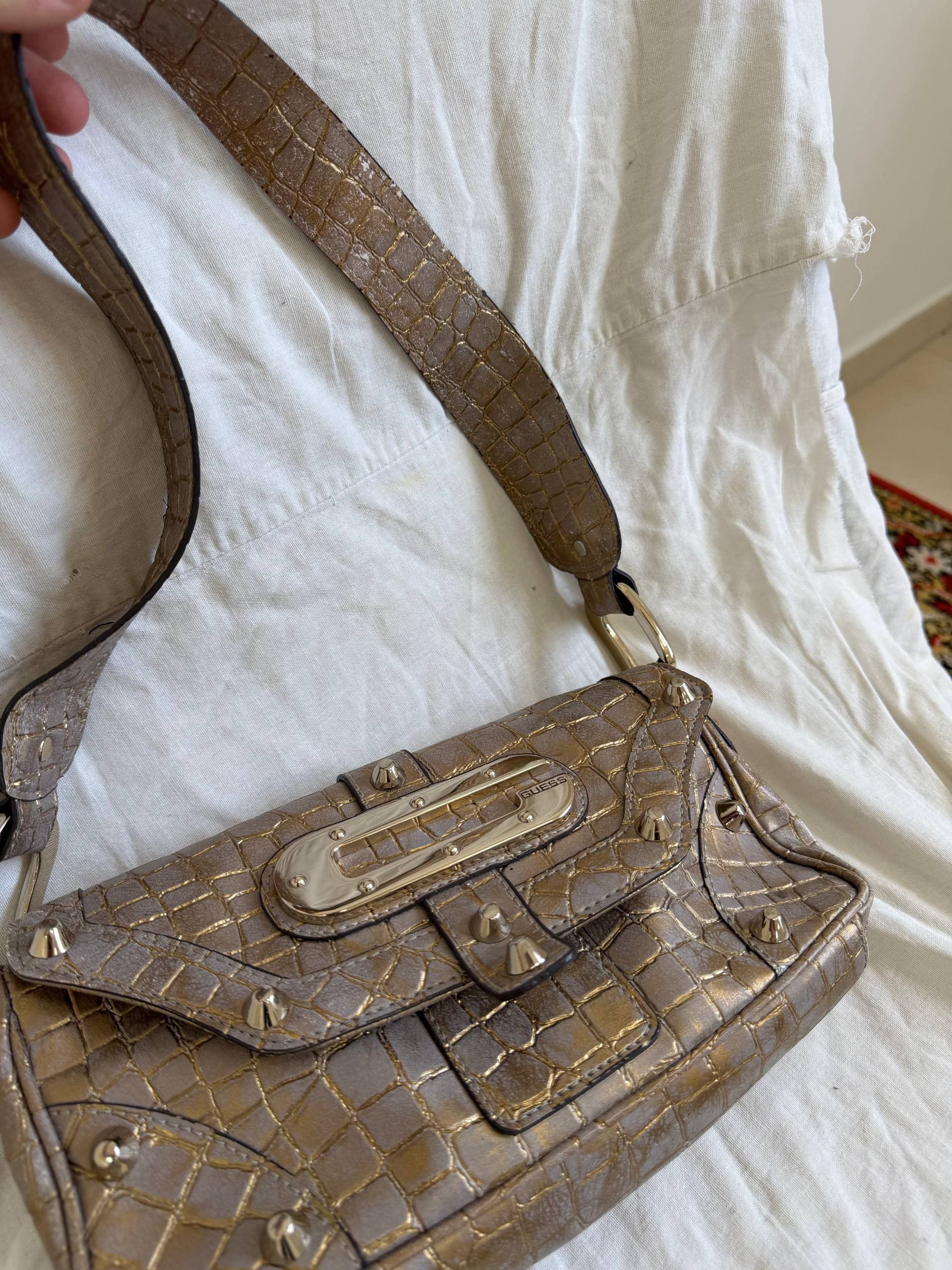 Guess Vintage Luxury Y2K Guess Monogram Logo Shoulder Bag Women’s Size ONE SIZE - 9 Thumbnail