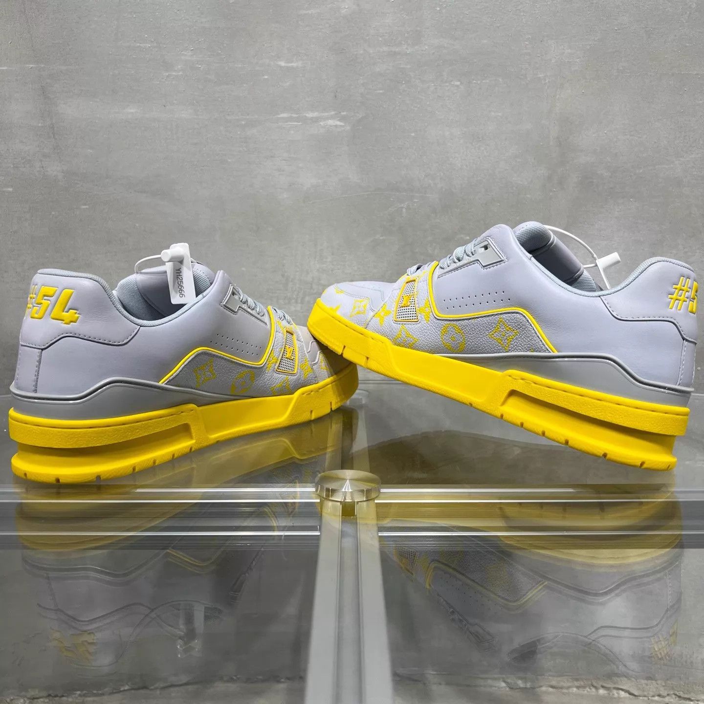 Louis Vuitton LV Trainer 25 Gray Yellow AOP UK9 Size US 10 / EU 43 - 5 Thumbnail