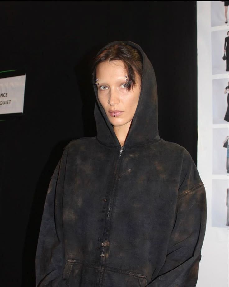 Balenciaga *RARE* BALENCIAGA DEMNA MUD SHOW RUNWAY DYED HOODIE BELLA Size US M / EU 48-50 / 2 - 4 Thumbnail