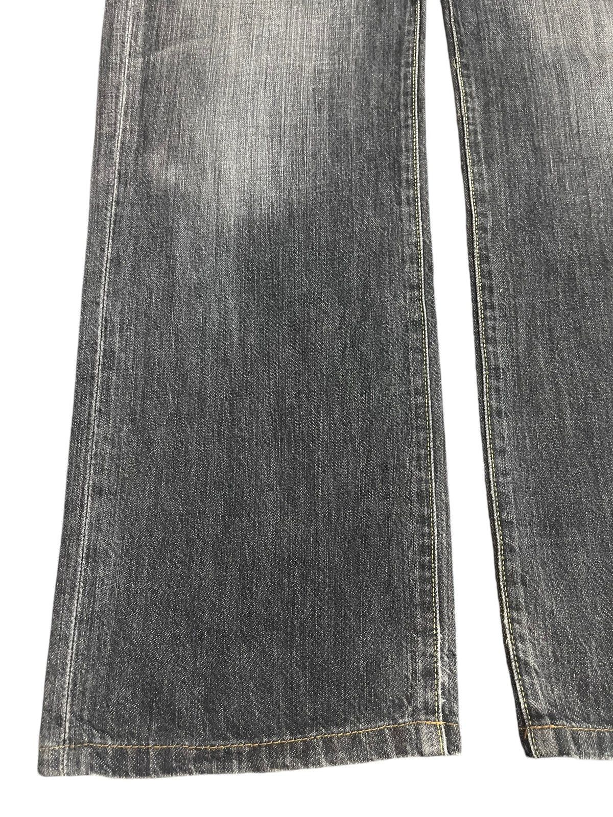 Uniqlo Vintage Japanese Uniqlo Faded Wash Style Loose Jeans Size US 36 / EU 52 - 7 Thumbnail