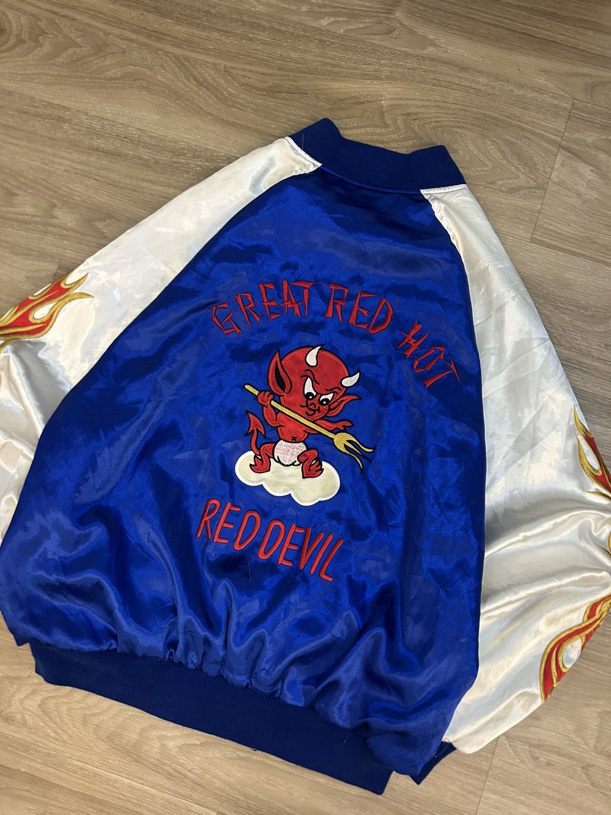 Japanese Brand 🔥RARE VINTAGE "GREAT RED HOT" RED DEVIL PARODY BOMBER JACKET Size US L / EU 52-54 / 3 - 8 Thumbnail