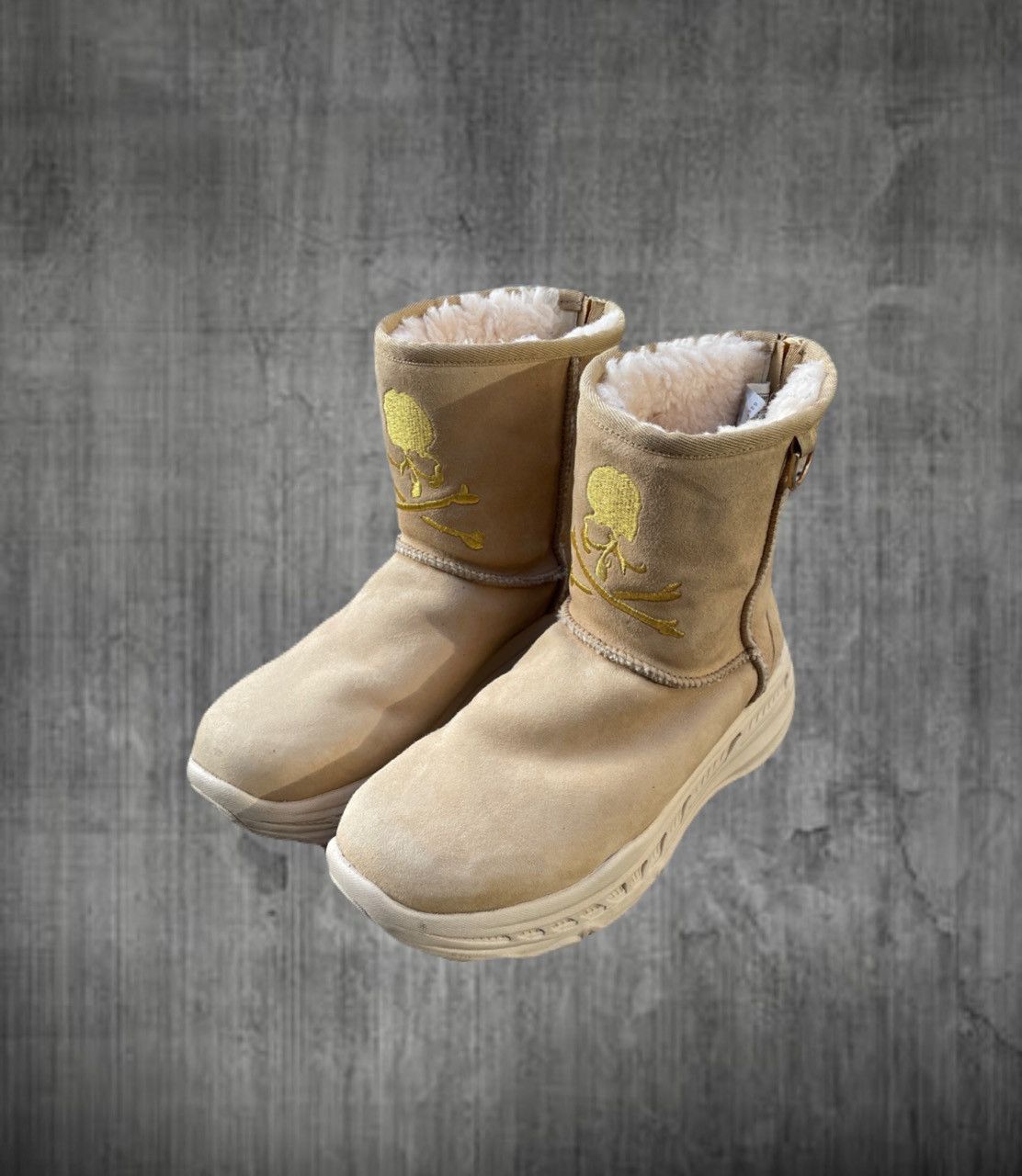 Mastermind World × Ugg Mastermind × Ugg Classic Boots Size US 8 / EU 41 - 1 Thumbnail