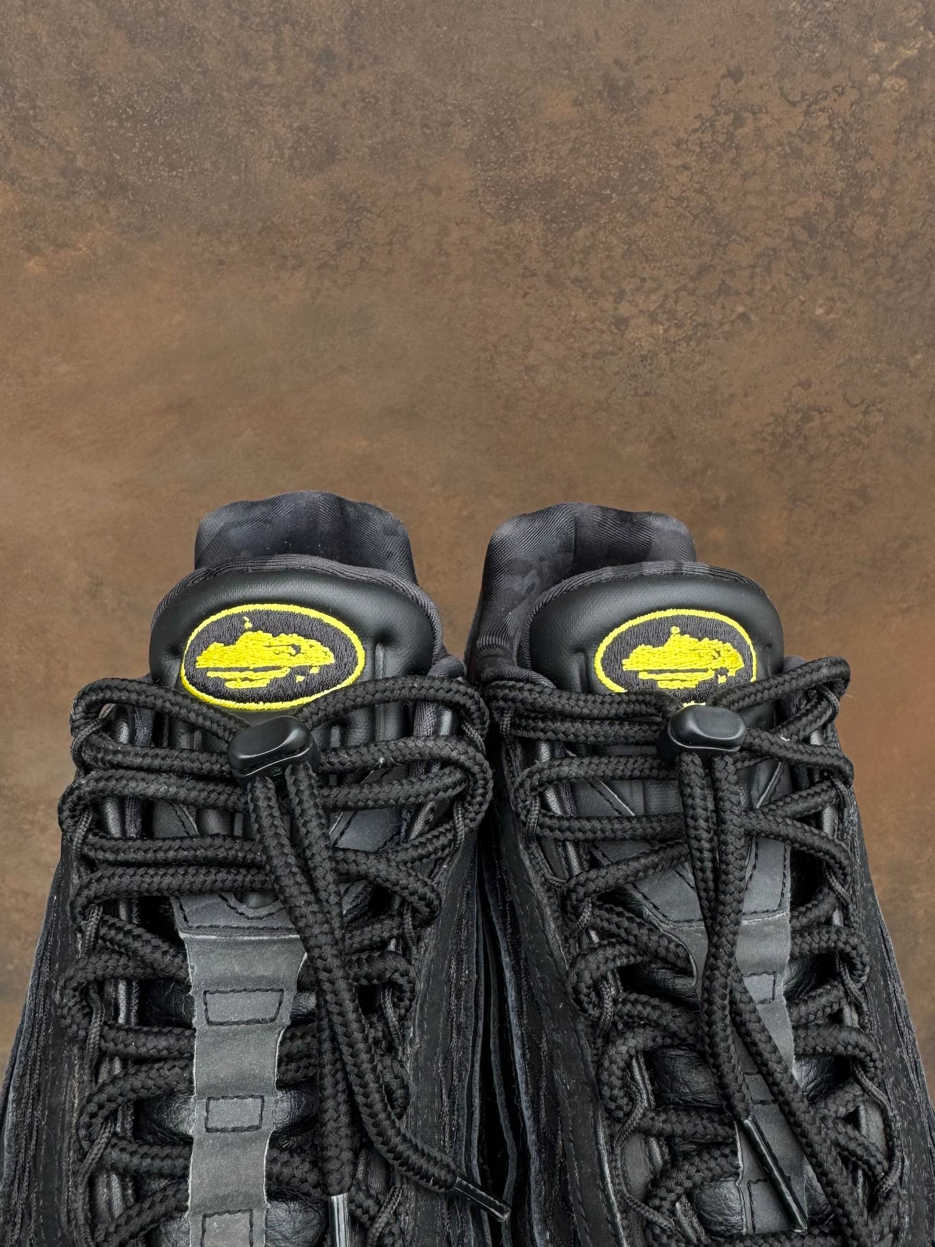 Corteiz × Nike Nike Air Max 95 x Corteiz Black Tour Yellow Honey FB2709-003 Size US 7 / EU 40 - 7 Thumbnail
