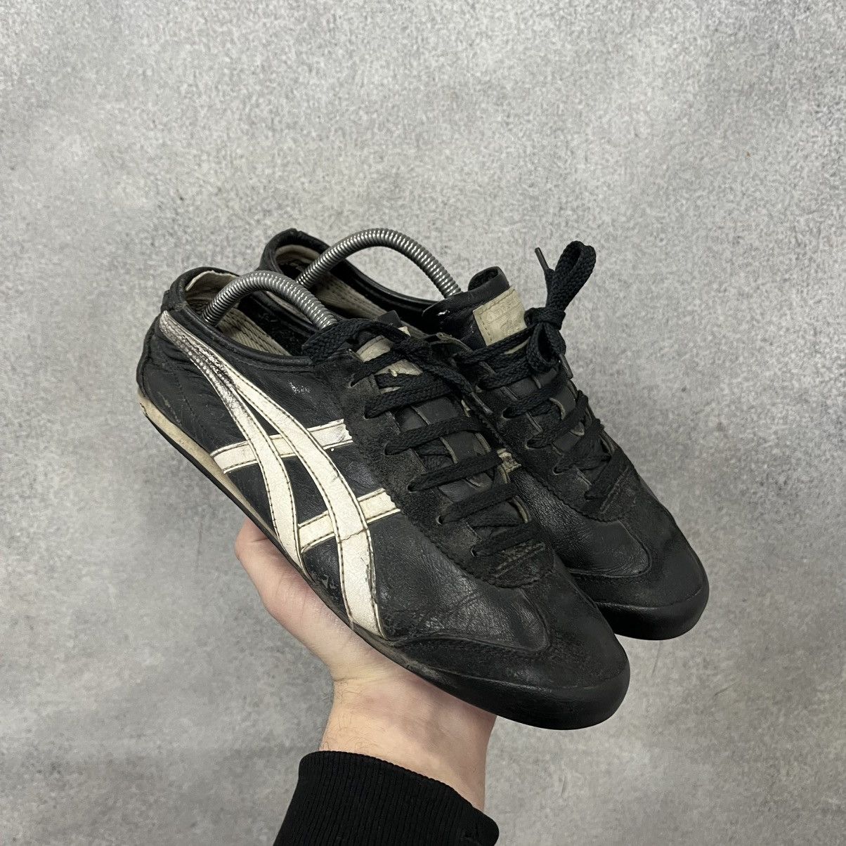 Asics Asics Onitsuke Tiger sneakers black Size US 7 / EU 40 - 1 Thumbnail
