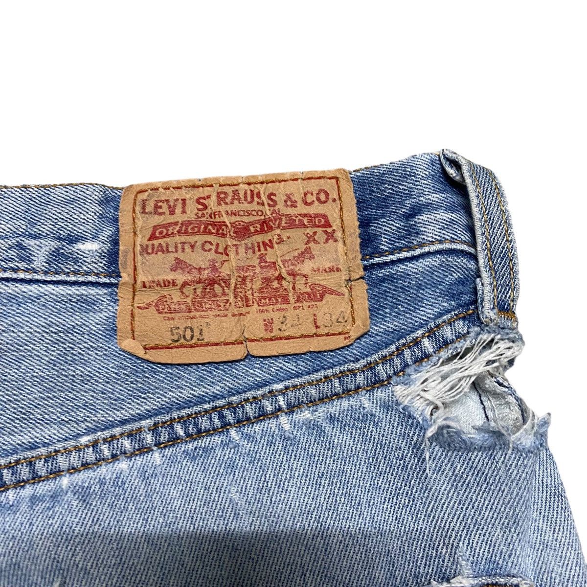 Levi's Vintage Levis 501 Thrashed Jeans Size US 34 / EU 50 - 19 Thumbnail