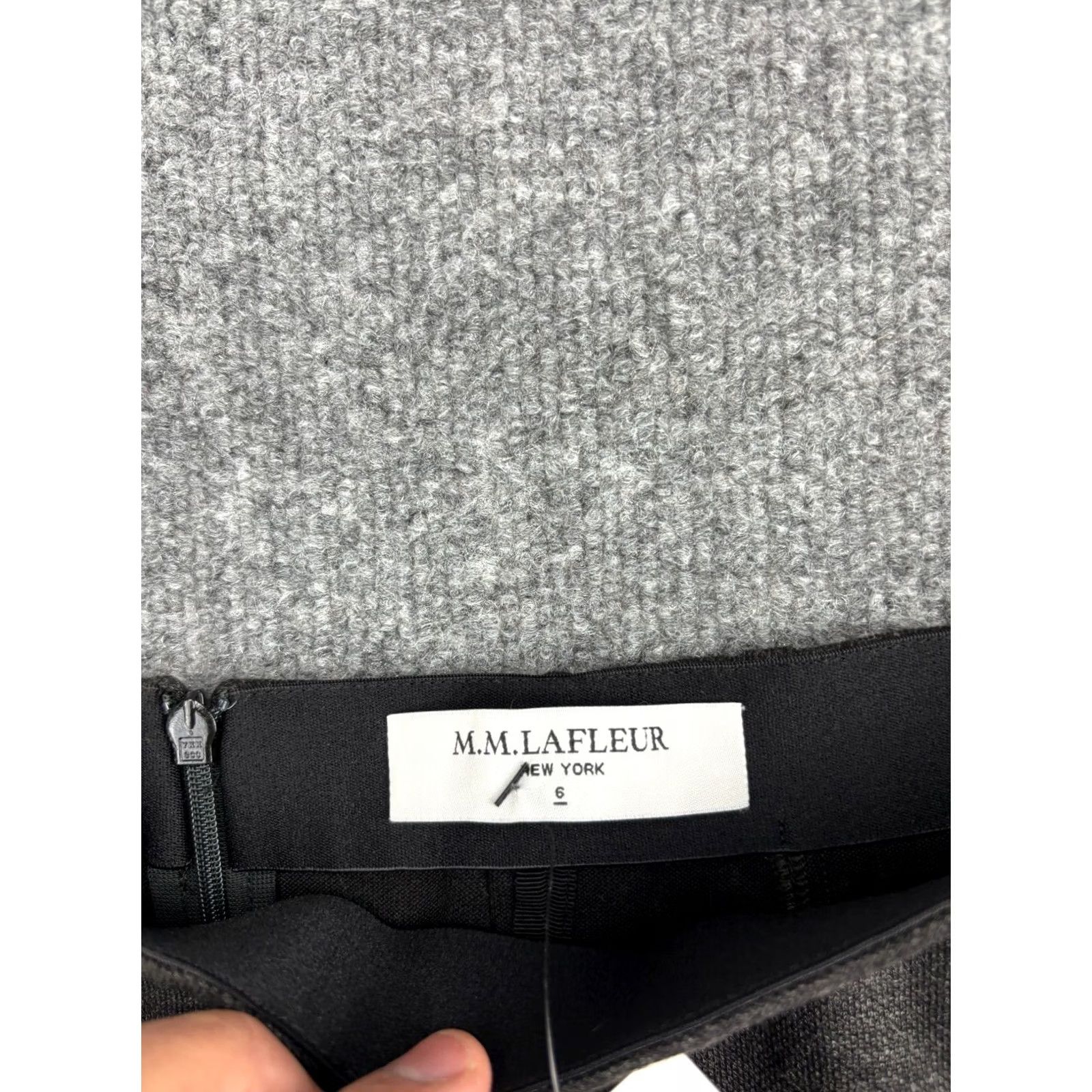 M.M.LaFleur MM Lafleur Skirt Women's 6 Charcoal Gray Pencil Straight Zip Lined Slit Knee Length Office Dressy City Classic 90s? Size 28" / US 6 / IT 42 - 2 Thumbnail