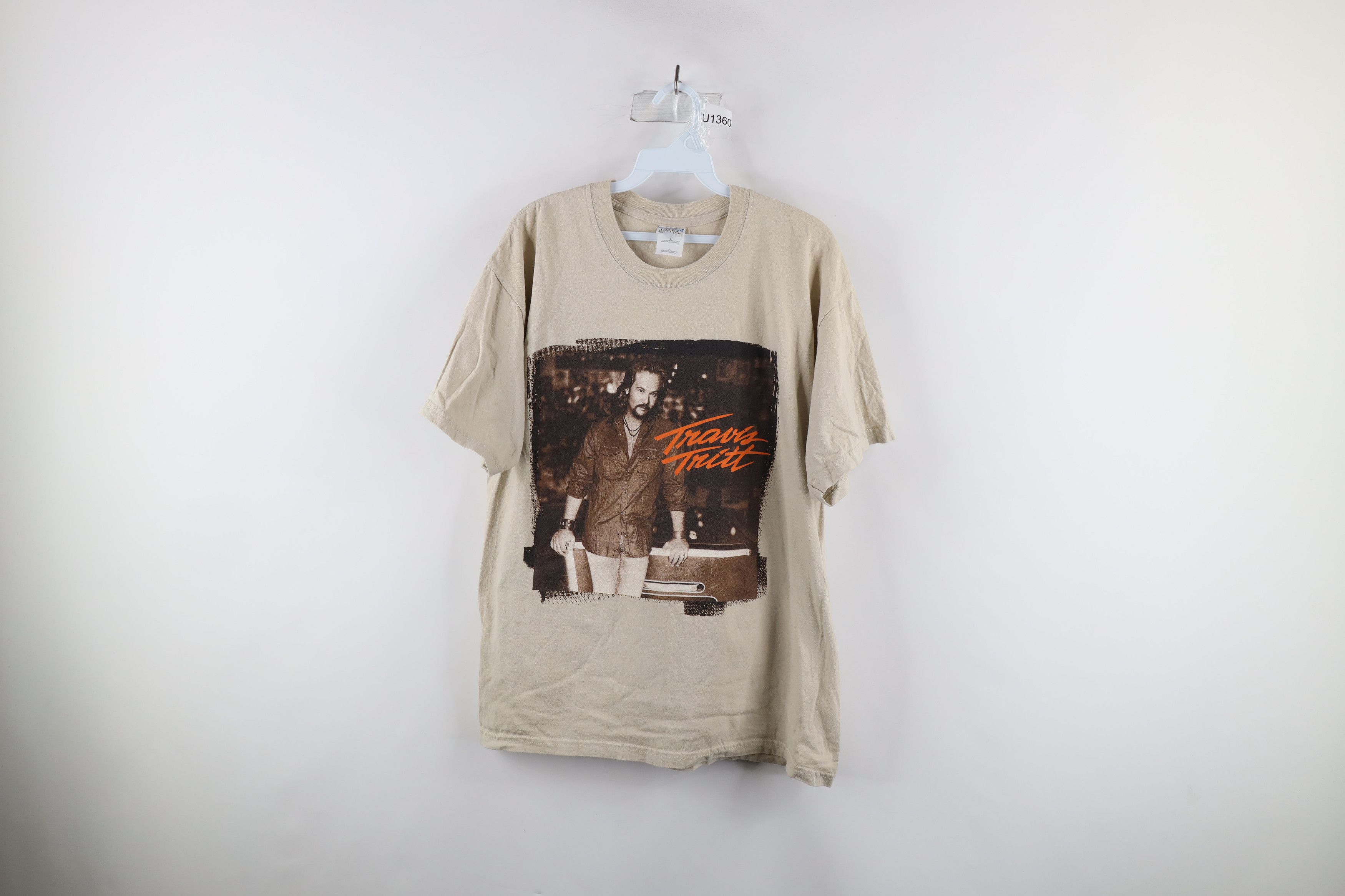 Vintage Vintage Tonk History 2004 Travis Tritt Band Tour T-Shirt Size US L / EU 52-54 / 3 - 1 Thumbnail