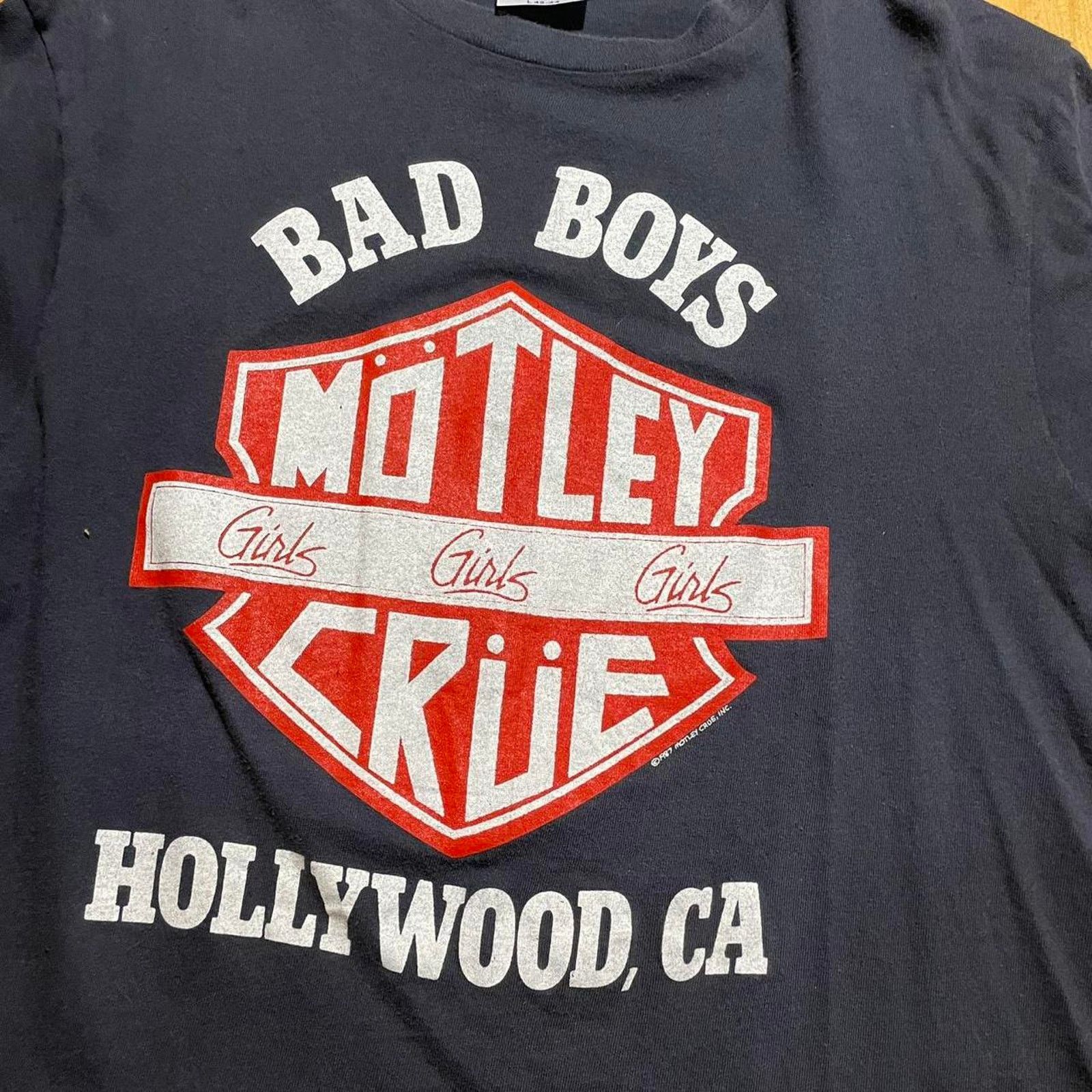 Hanes Vintage Motley Crue Bad Boys T Shirt Mens L Band Tee USA Size US L / EU 52-54 / 3 - 2 Thumbnail