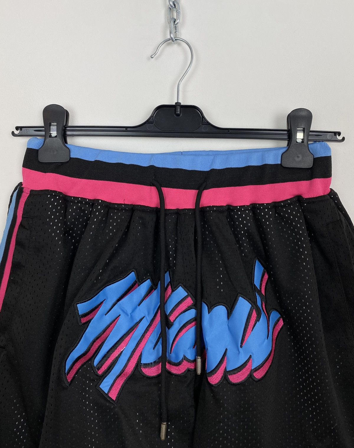 Just Don Just Don Miami Heat Shorts Vice Nights Size Medium Top Black Size US 34 / EU 50 - 2 Thumbnail