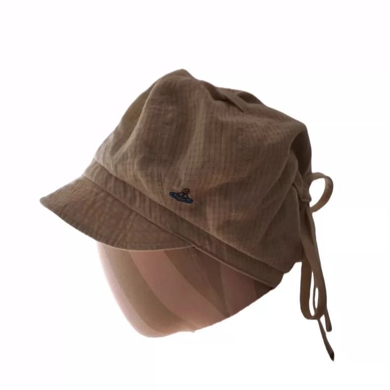 Vivienne Westwood Vivienne Westwood Pulling a newsboy's hat with a duck tong Size ONE SIZE - 7 Thumbnail