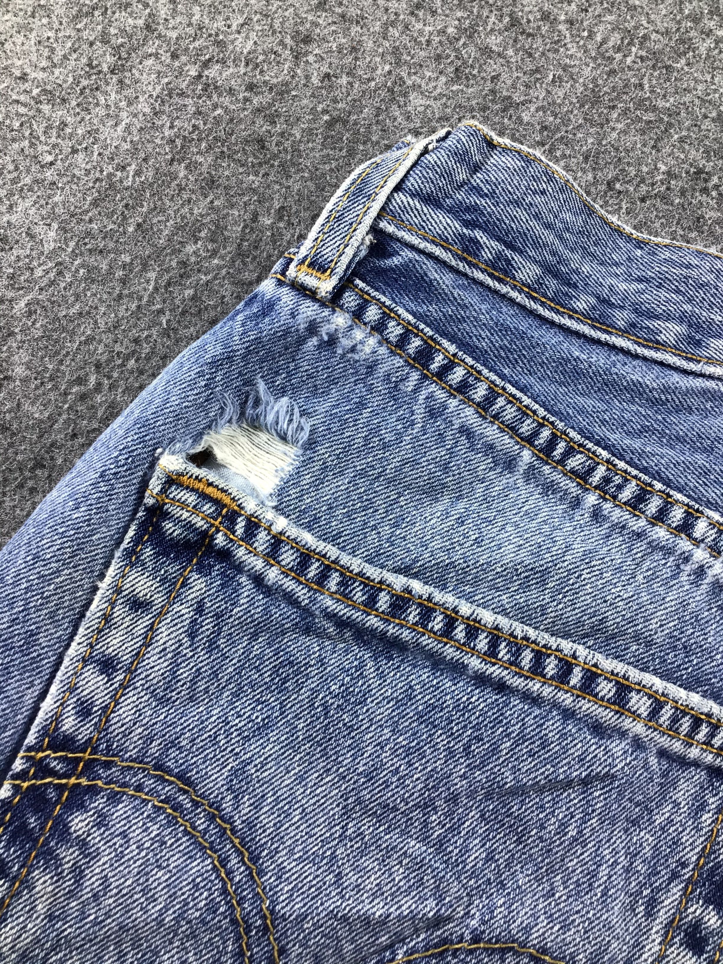 Levi's Vintage Levis 501 Jeans Faded Blue Stone Wash Denim -J526 Size US 36 / EU 52 - 7 Thumbnail
