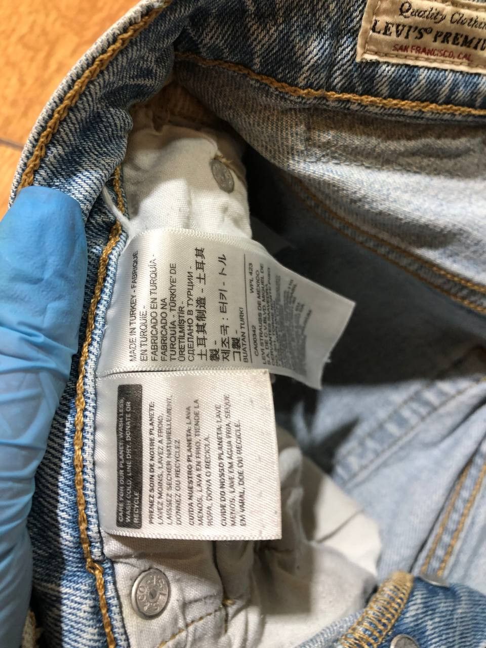 Levi's Vintage Levi's Jeans Sun Faded Light Wash Denim Size US 26 / EU 42 - 2 Thumbnail