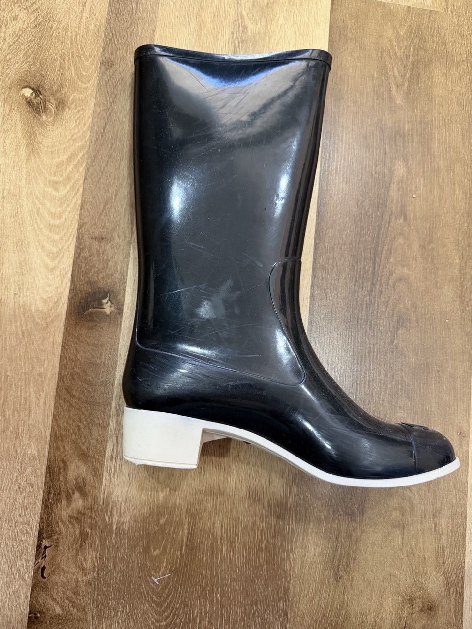 Chanel Chanel Black Rubber Camellia Flower Rain Boots Size US 7 / IT 37 - 25 Thumbnail