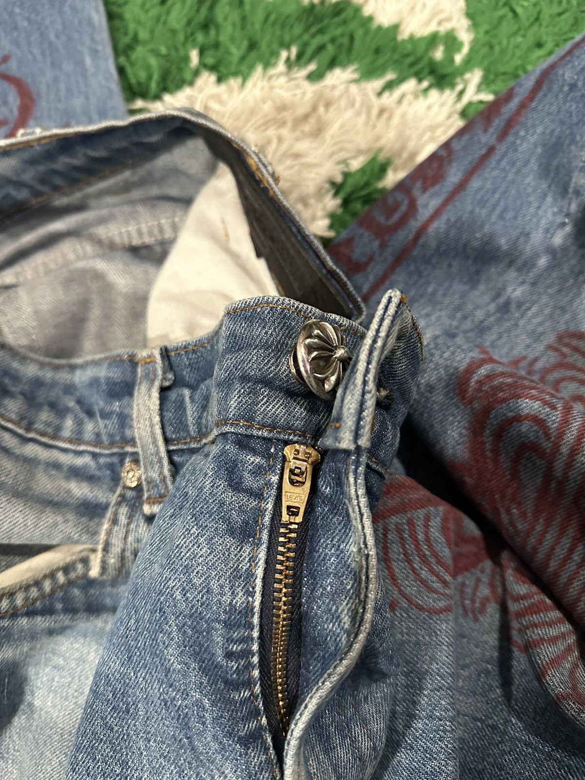 Chrome Hearts Chrome Hearts Levi’s Stencil Cross Patch Denim Size US 33 - 17 Thumbnail