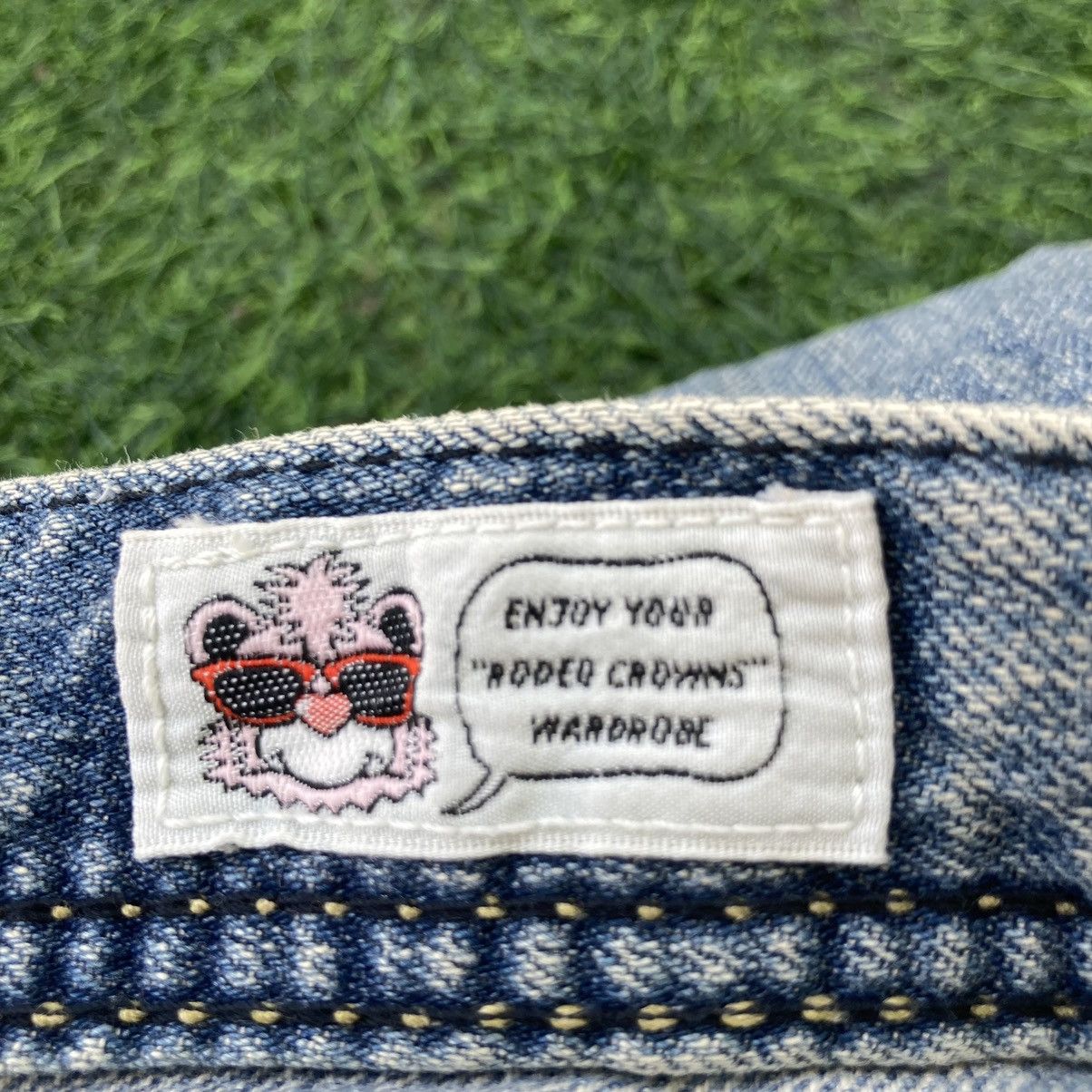 If Six Was Nine RODEO CROWNS RIPPED BOOTCUT JEANS Size 29" - 14 Thumbnail