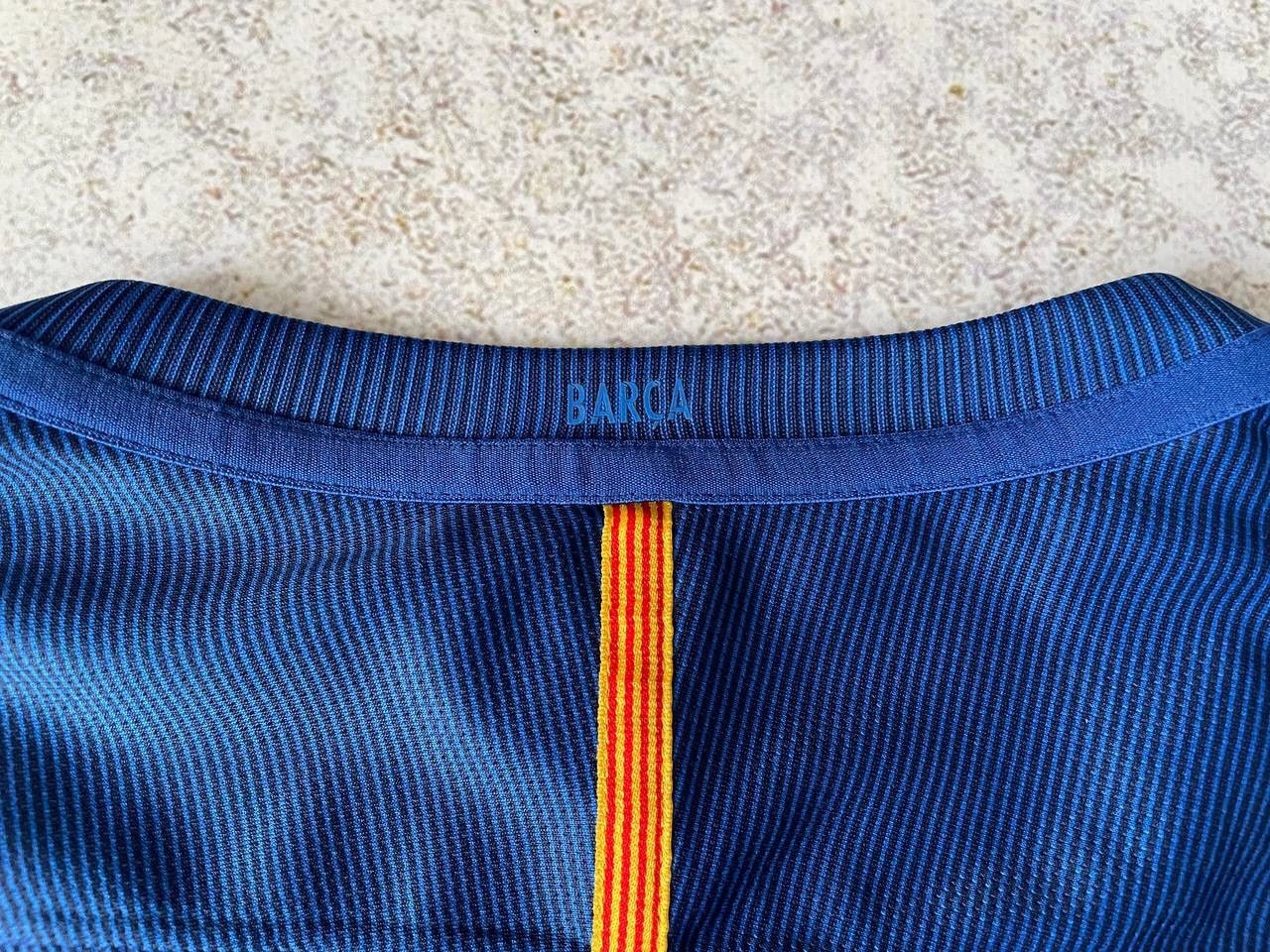 Nike Vintage Nike F.C Barcelona Soccer Jersey T-shirt Y2K Rare Size US S / EU 44-46 / 1 - 5 Thumbnail