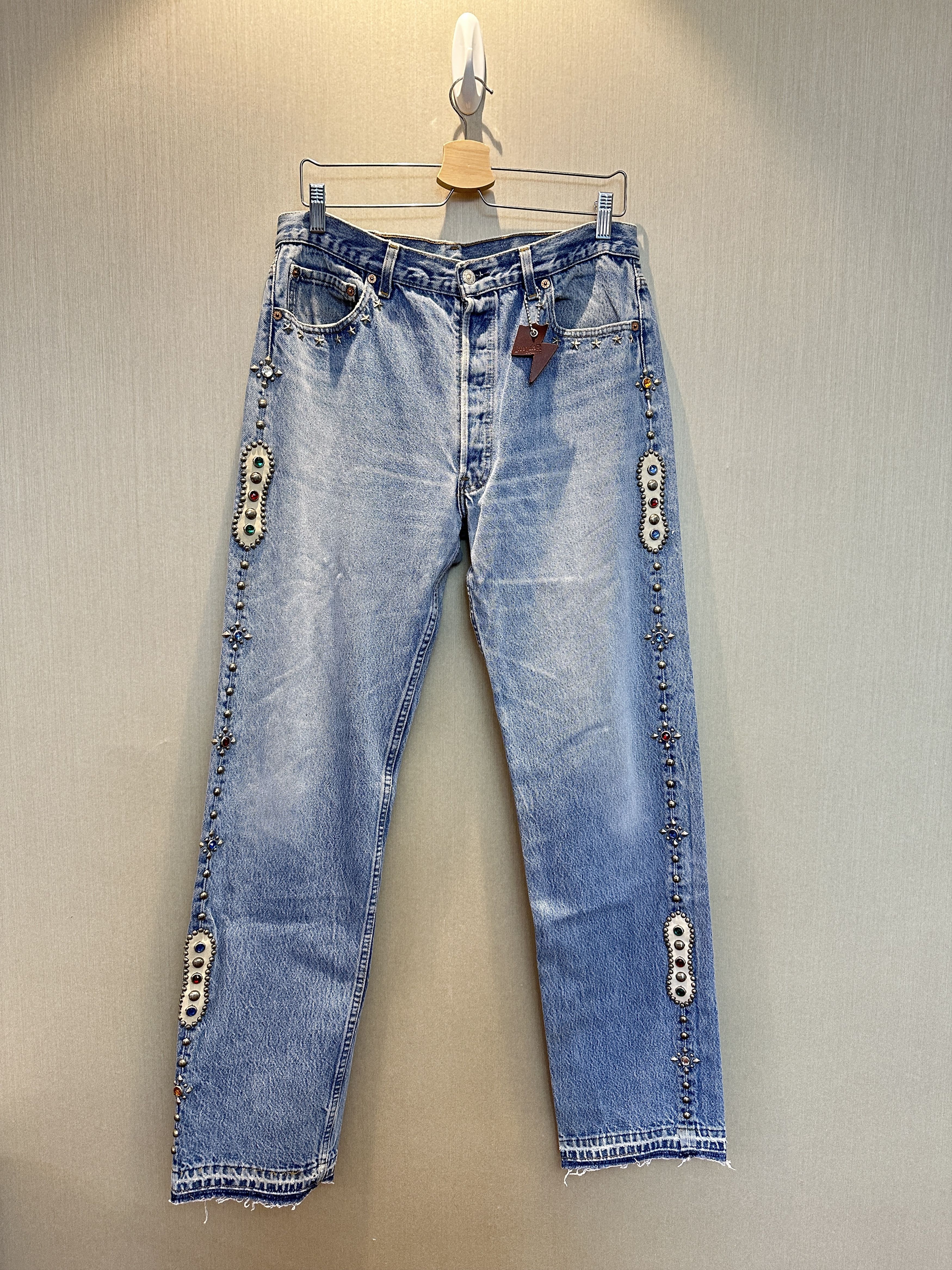 Hollywood Trading Company HTC IrregulaR HUMBLE Gemstone Studded Vintage Levi’s Jeans Size US 32 / EU 48 - 1 Thumbnail