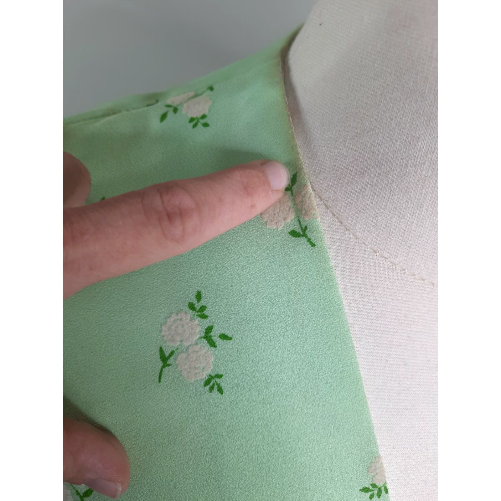 Vintage VINTAGE Maxi Dress Gown Flutter Sleeve Mint Green Large 14/16 V neck 60s 70s Boho Handmade Party Womens Size S / US 4 / IT 40 - 4 Thumbnail
