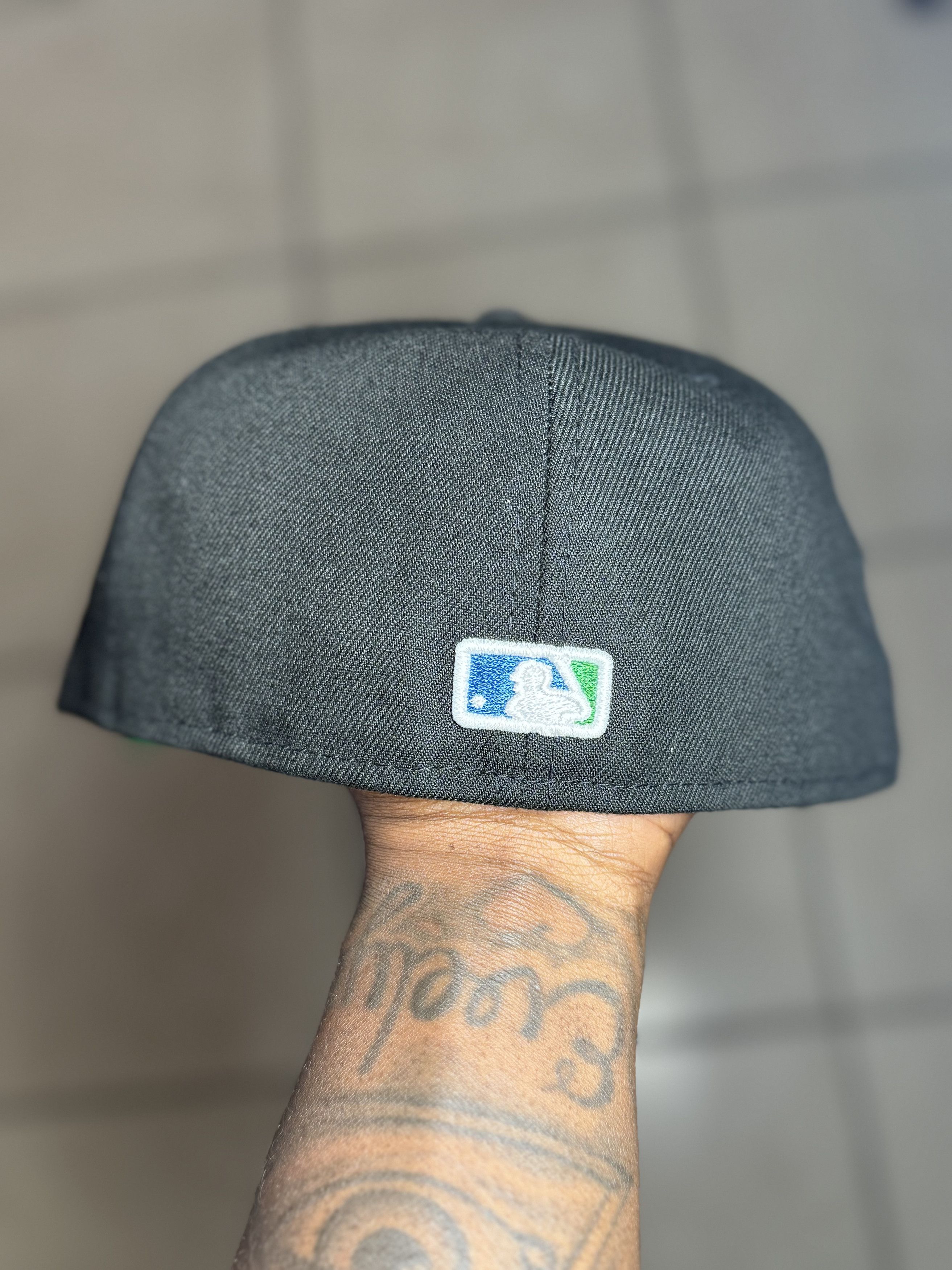 Hat Club × New Era 7 3/8 HAT CLUB EXCLUSIVE TWINS NBA CROSSOVER Size ONE SIZE - 4 Thumbnail