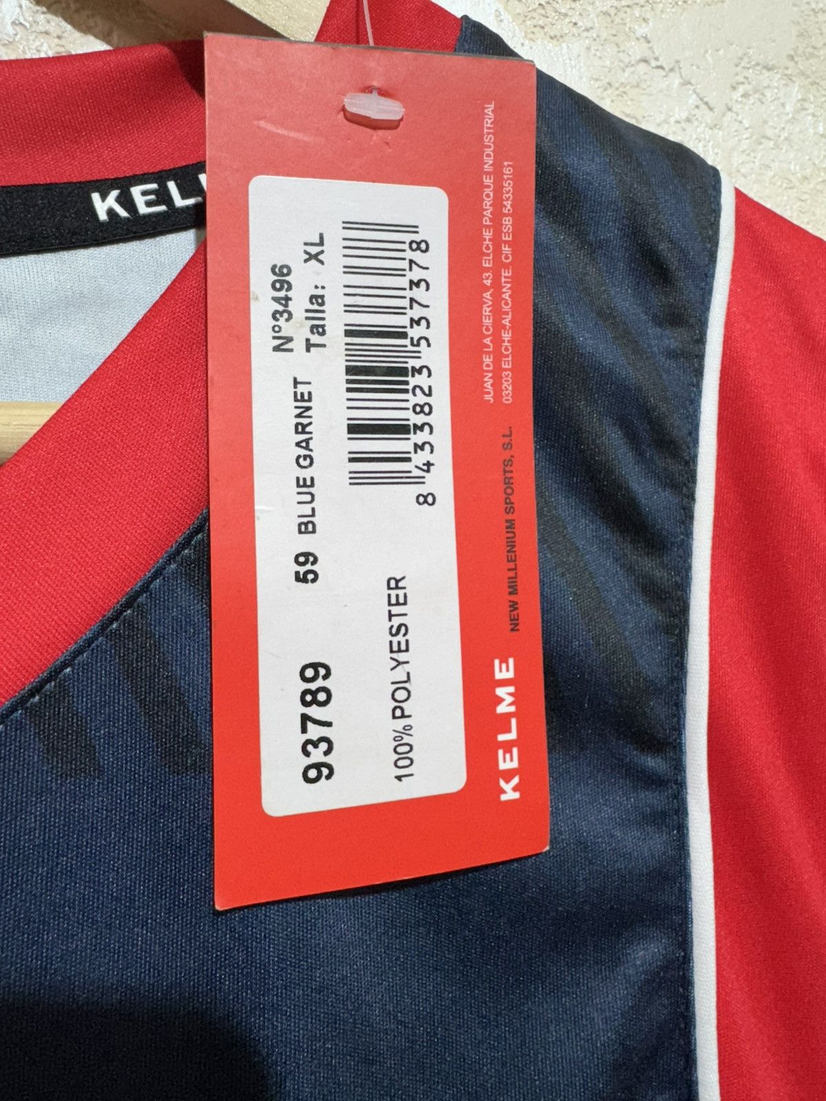Other Baskonia Basketball Jersey Kelme XL New With Tags Size US XL / EU 56 / 4 - 7 Thumbnail