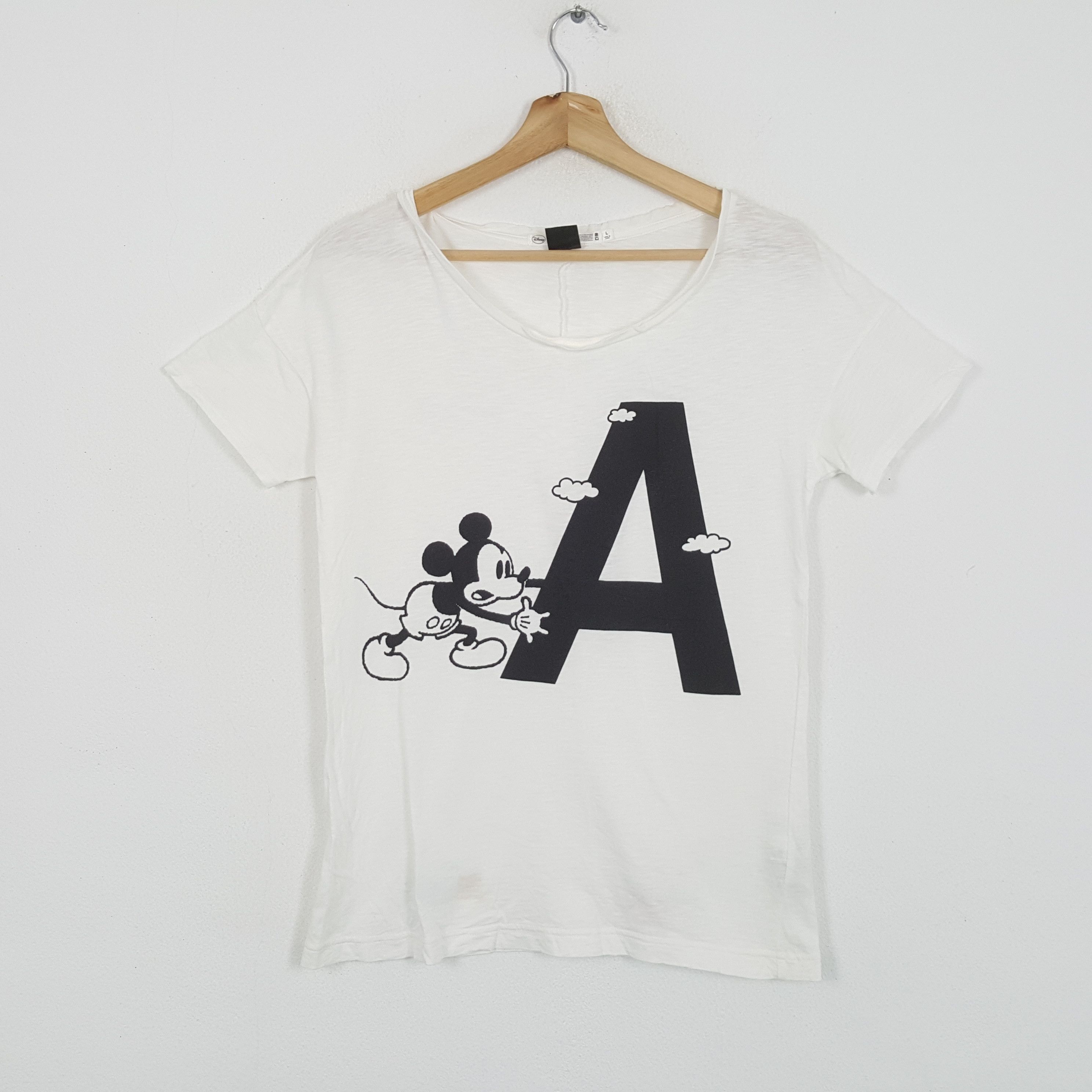 Mickey Mouse × Undercover × Vintage VIntage MICKEY x UNIQLO x UNDERCOVER Japanese Brand T-Shirts Size M / US 6-8 / IT 42-44 - 1 Thumbnail