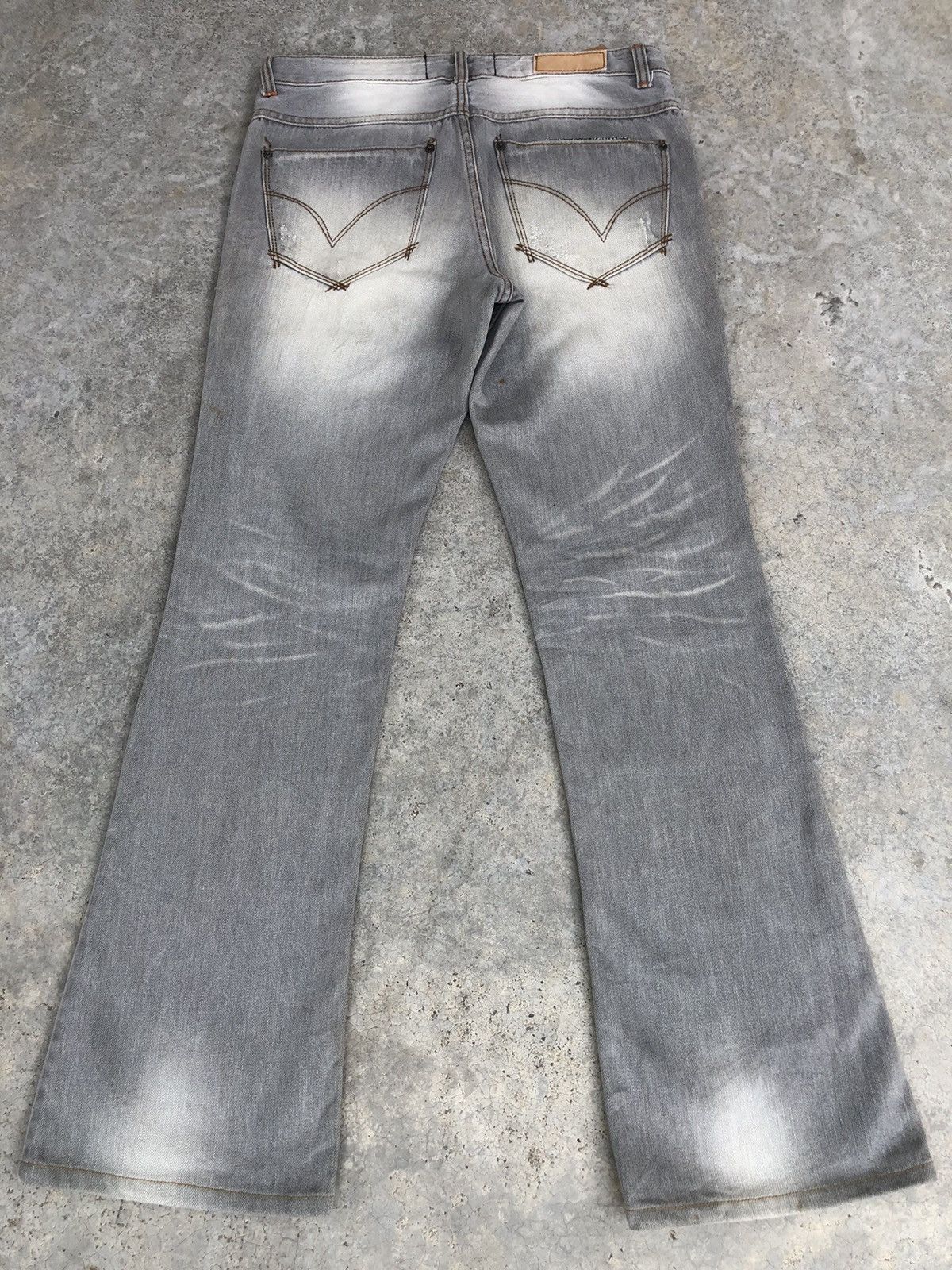 Japanese Brand Japanese Kan Tu Flared Jeans Distressed Jeans Size US 32 / EU 48 - 2 Thumbnail