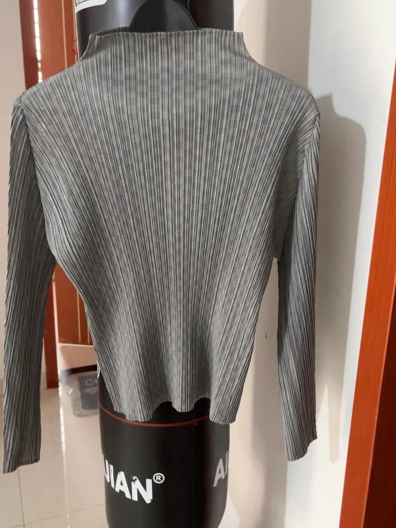 Issey Miyake issey miyake grey shirt 2505-Nextarrow Size M / US 6-8 / IT 42-44 - 1 Thumbnail