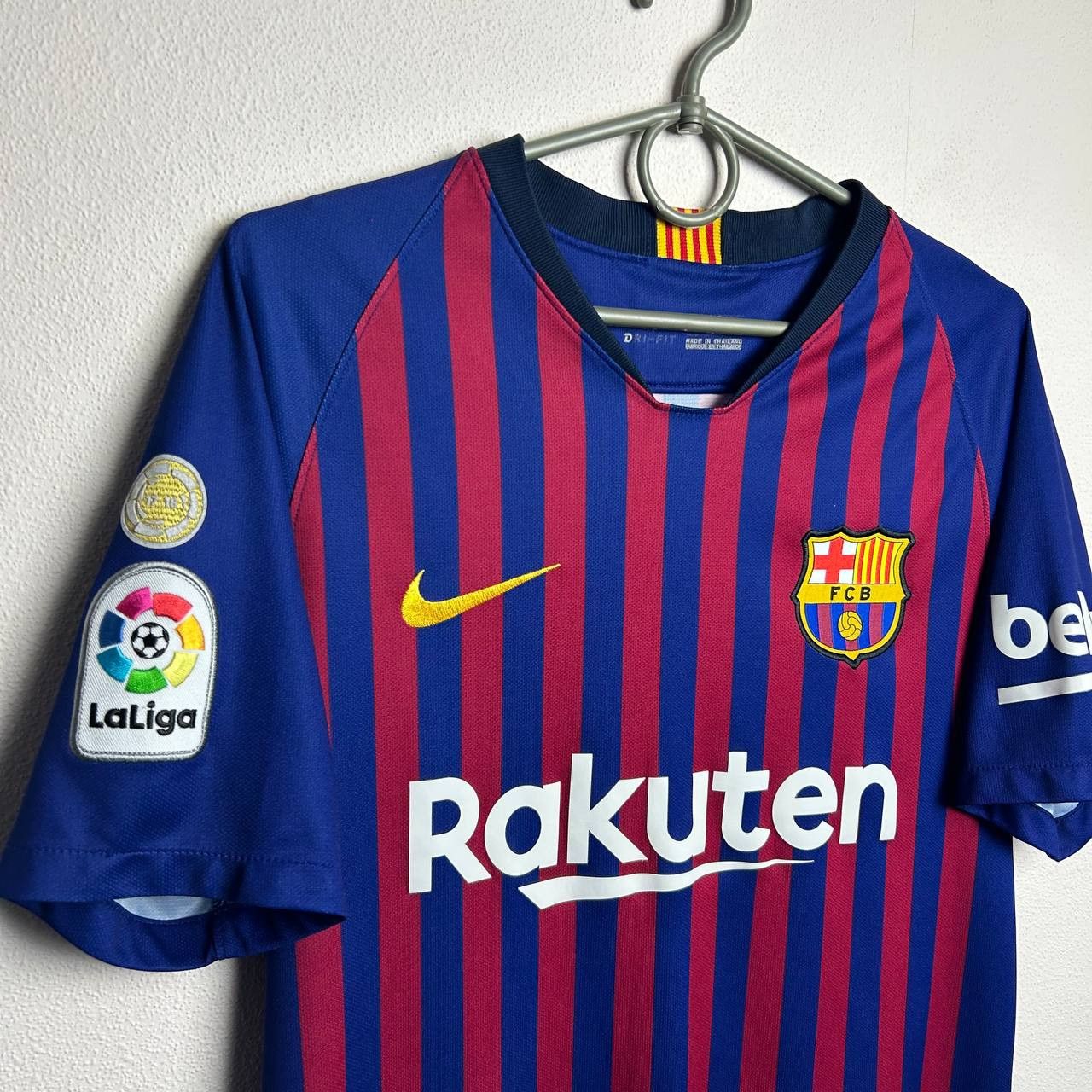 Nike Mens Nike FC Barcelona 2018 Origi player soccer jersey Size US S / EU 44-46 / 1 - 2 Thumbnail