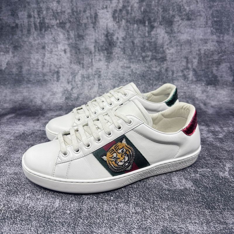 Gucci Gucci Ace Tiger Embroidered Low-Top Sneakers -2508 Size US 8.5 / EU 41-42 - 1 Thumbnail