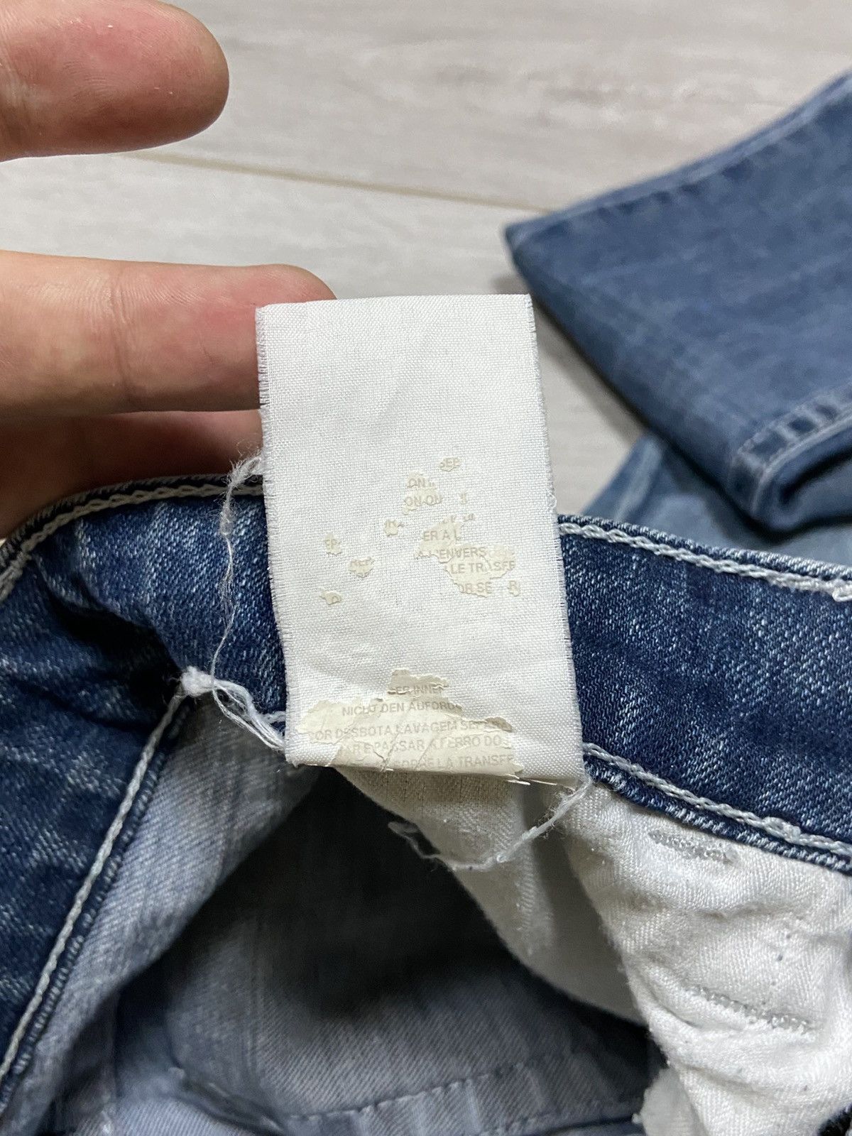 Jean Paul Gaultier Jean Paul Gaultier metallic logo Denim Jeans Pants Size 26" / US 2 / IT 38 - 10 Thumbnail