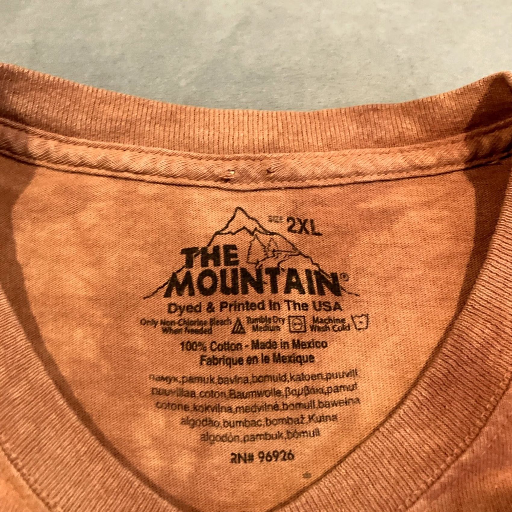 The Mountain VINTAGE The Mountain T-Shirt Dog Tie Dye 2XL Men Brown Labrador Campaign 2002 Size US XXL / EU 58 / 5 - 4 Thumbnail