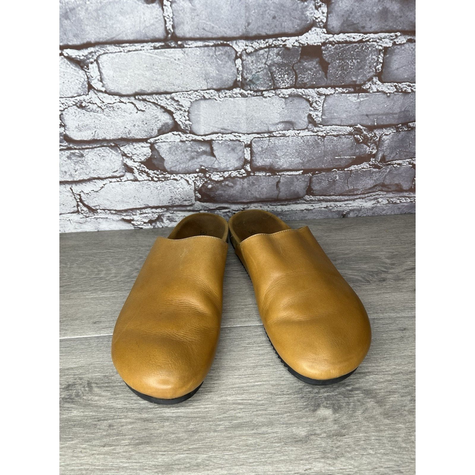 3sixteen 3sixteen Vibram Tan Brown Leather Mules Flat Shoes Women’s S Size US 11 / IT 41 - 13 Thumbnail