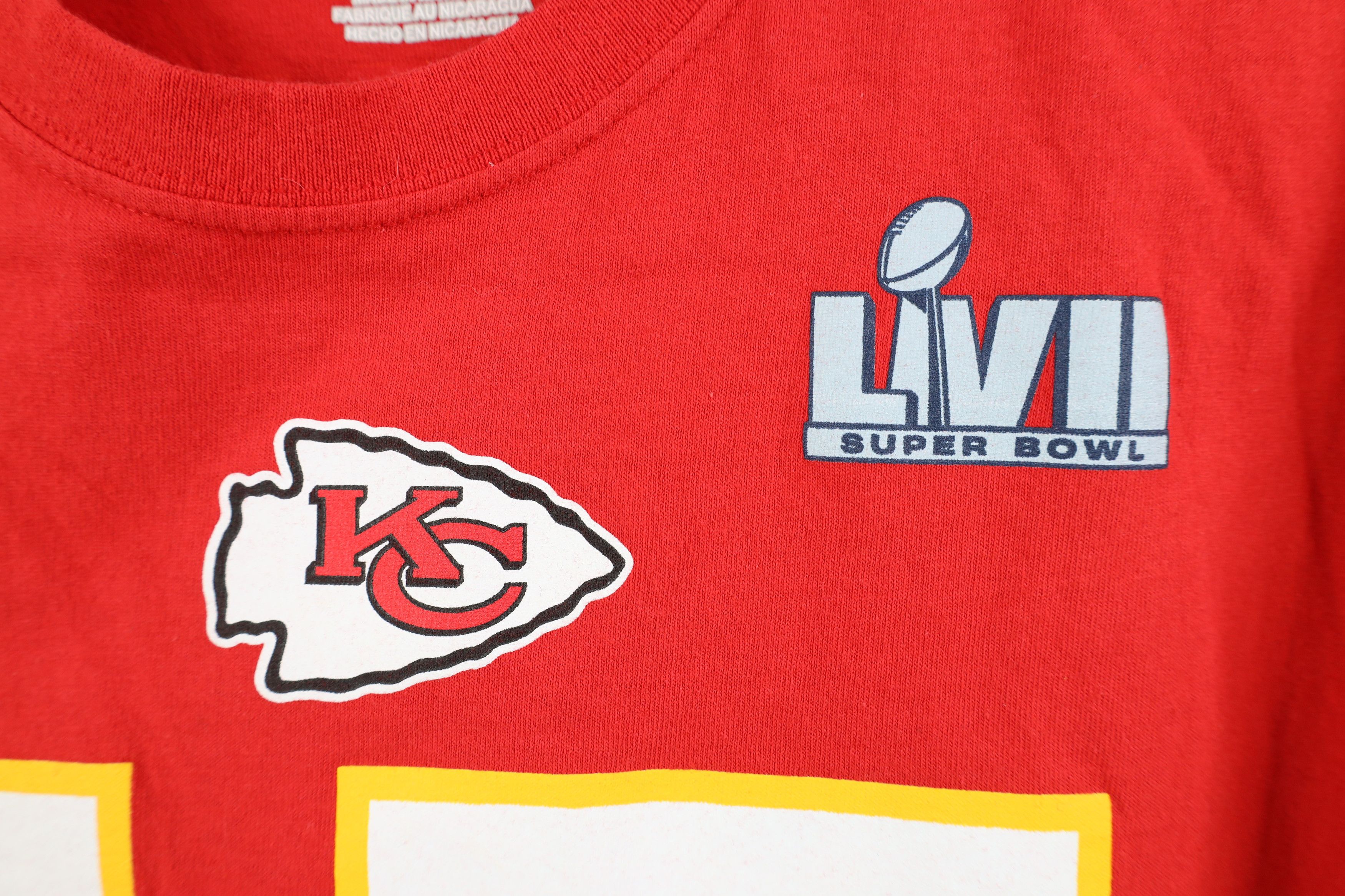 Vintage NFL LVII Patrick Mahomes Kansas City Chiefs Jersey T-Shirt Size US L / EU 52-54 / 3 - 5 Thumbnail