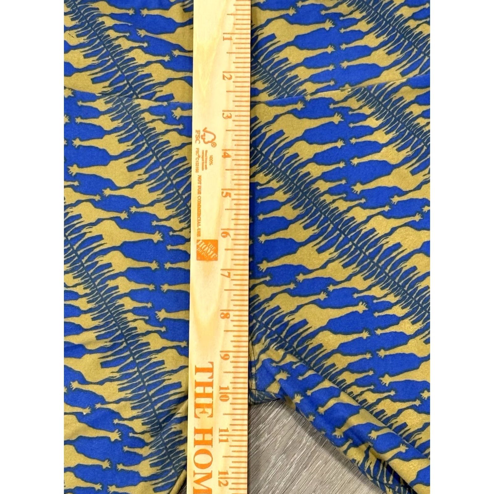 Vintage VINTAGE LuLaRoe Giraffe Leggings Womens One Size Blue & Yellow Animal Pattern Size 42" / US 20 - 5 Thumbnail
