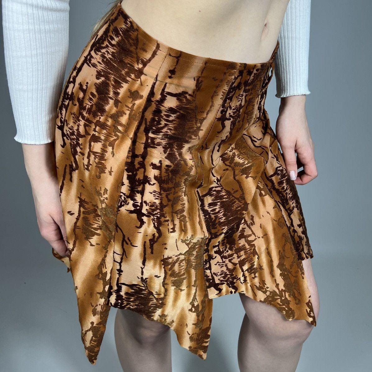 Japanese Brand Vintage Y2K Japanese Flared Mini Skirt Retro 90s Style Size 27" / US 4 / IT 40 - 2 Thumbnail