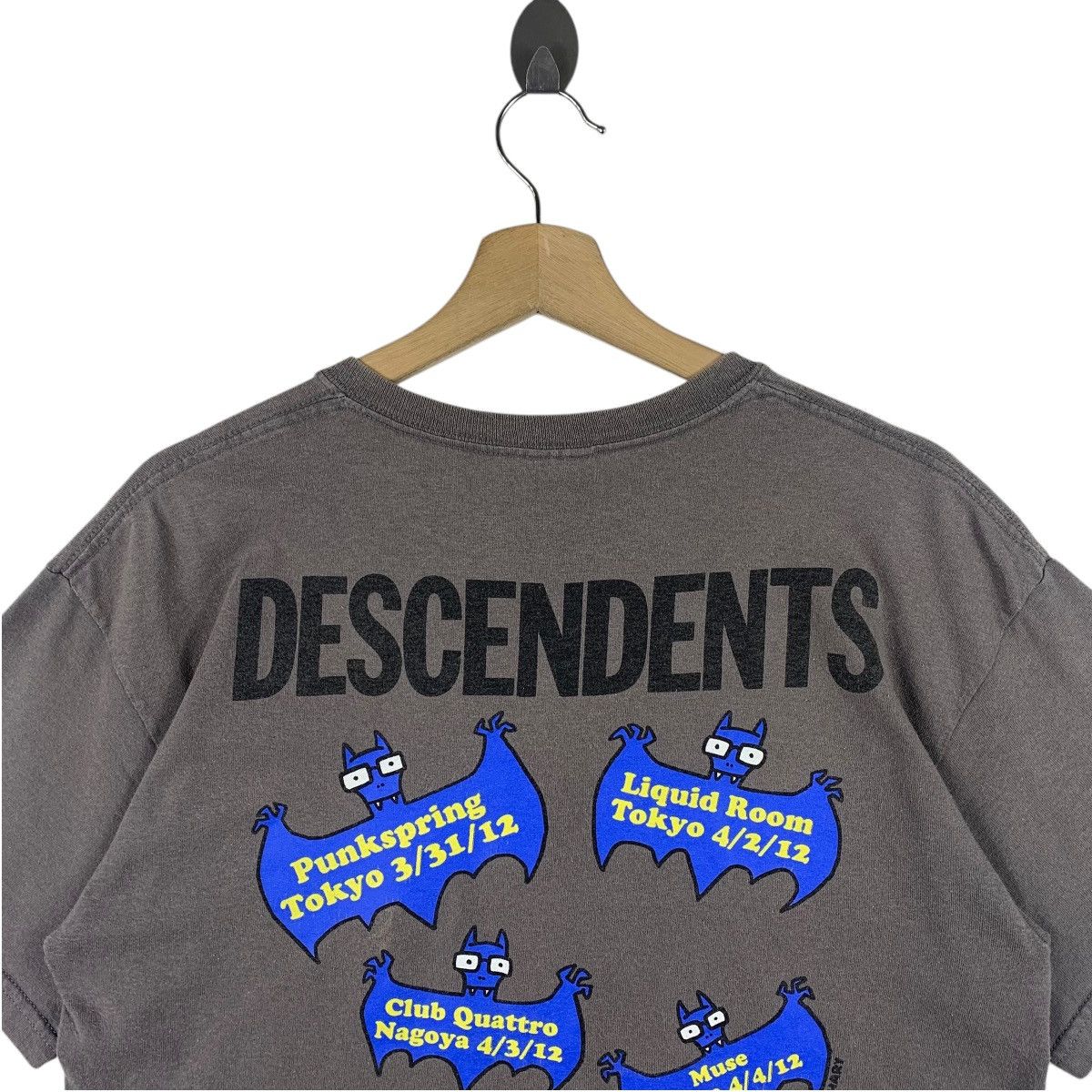 Band Tees × Gildan × Vintage Vintage DESCENDENTS American punk rock band tees Size US M / EU 48-50 / 2 - 10 Thumbnail