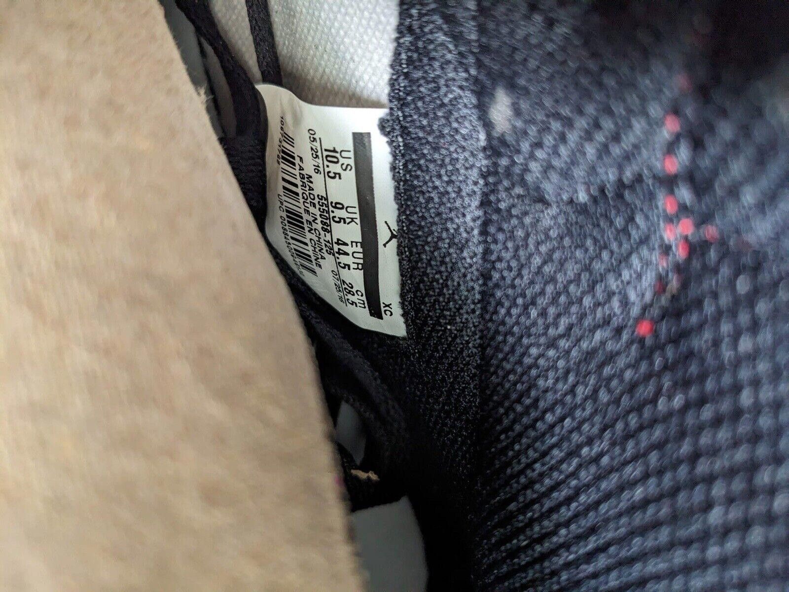 Jordan Brand 2016 Nike Air Jordan 1 Retro High OG Black Toe 555088-125 Size US 10.5 / EU 43-44 - 7 Thumbnail