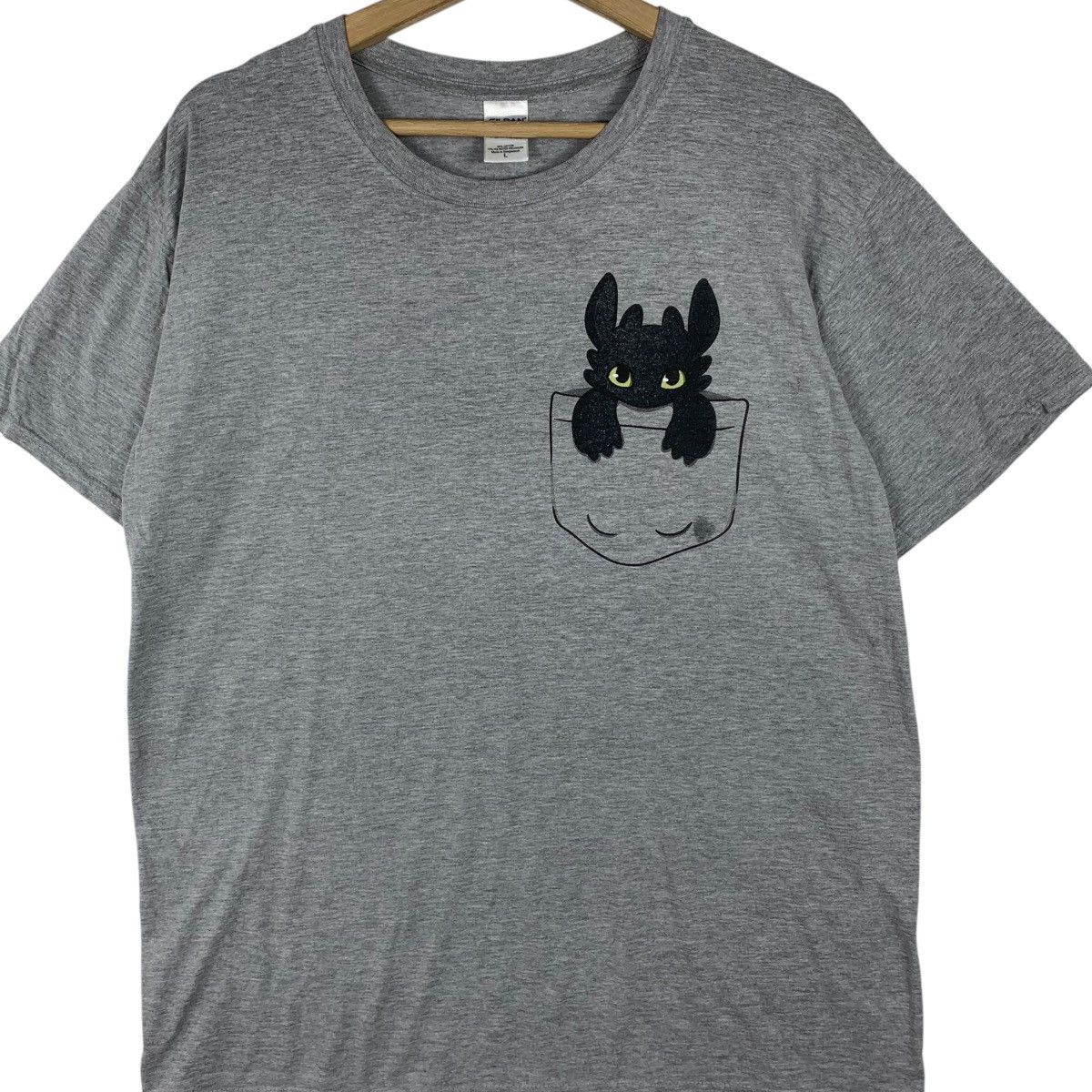 Vintage HOW TO TRAIN YOUR DRAGON Toothless In Pocket Tee Shirt Top Size L / US 10 / IT 46 - 3 Thumbnail