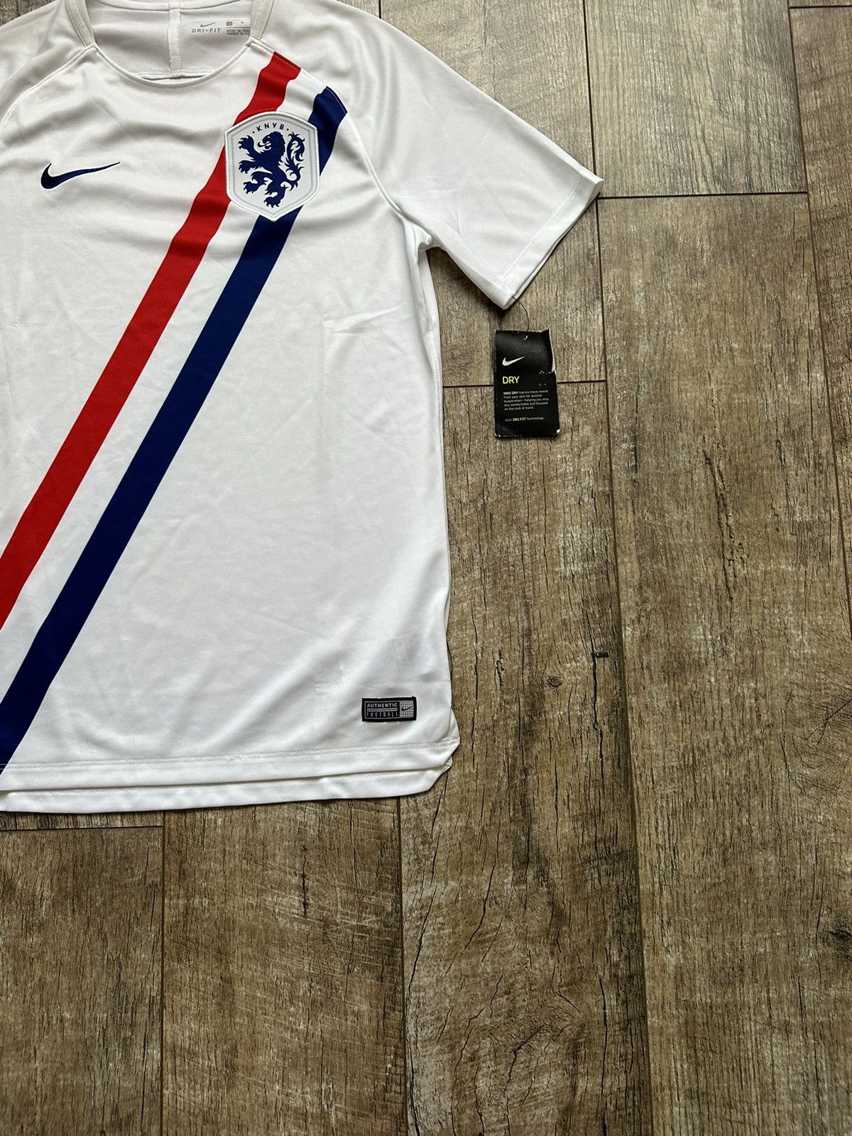 Nike NWT 2018 Nike Netherlands Special Kit Soccer Jersey Size US M / EU 48-50 / 2 - 4 Thumbnail