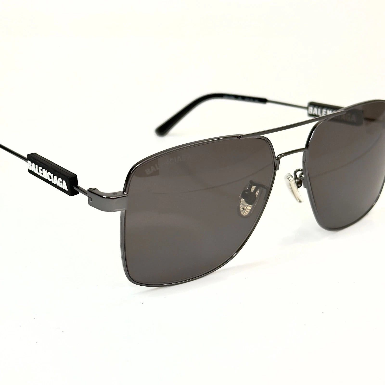 Balenciaga BALENCIAGA BB0116SA TAG 0116 Aviator Black Sunglasses 001 Size ONE SIZE - 8 Thumbnail