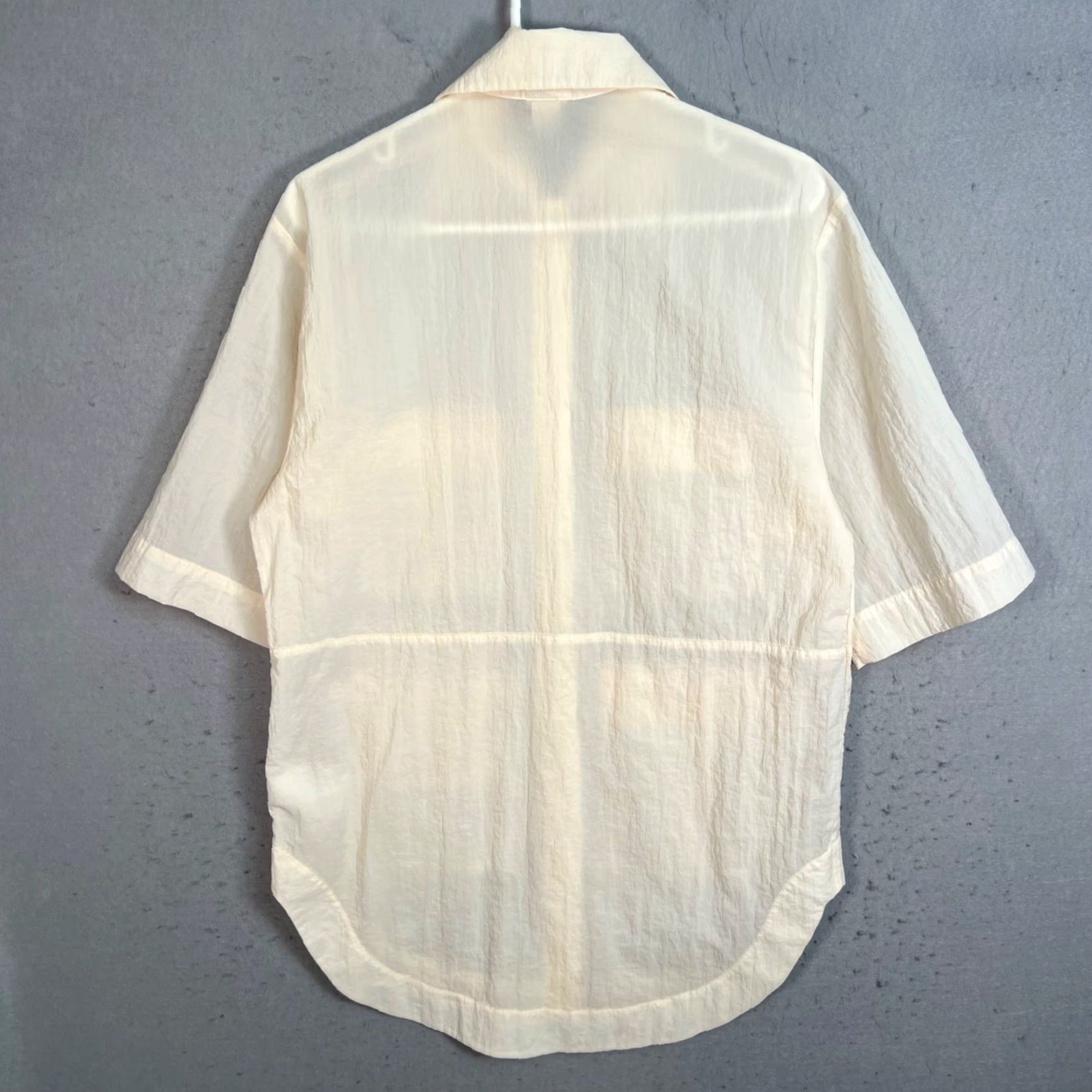 H&M VINTAGE H&M Cream Sheer Utility Short Sleeve Shirt Womens XS Lightweight Textured Womens XS Cream Shirt Button-Up Short Sleeve Casual Size XS / US 0-2 / IT 36-38 - 2 Thumbnail