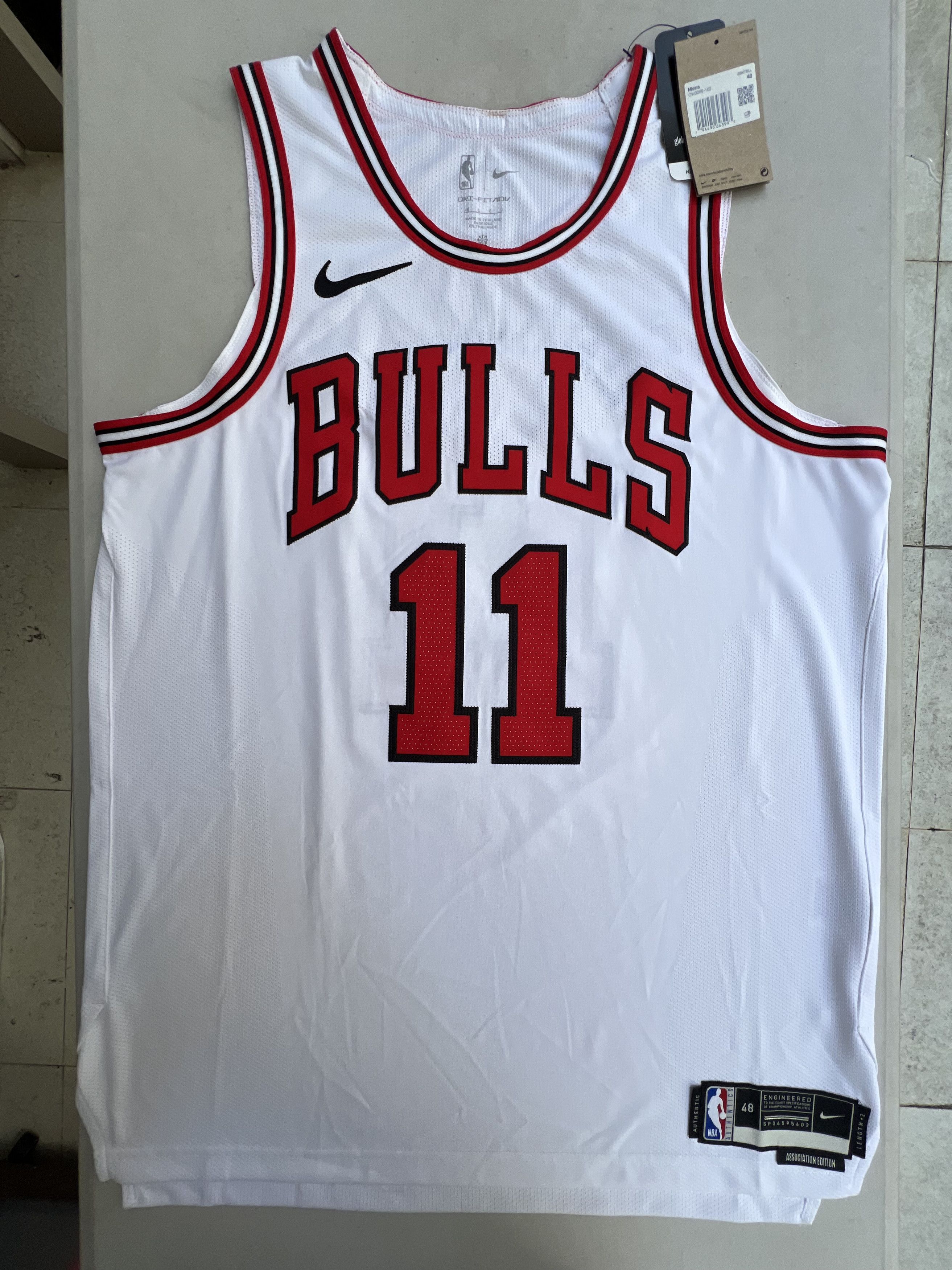 NBA × Nike Demar Derozan Chicago Bulls Association Authentic Jersey Size US L / EU 52-54 / 3 - 1 Thumbnail