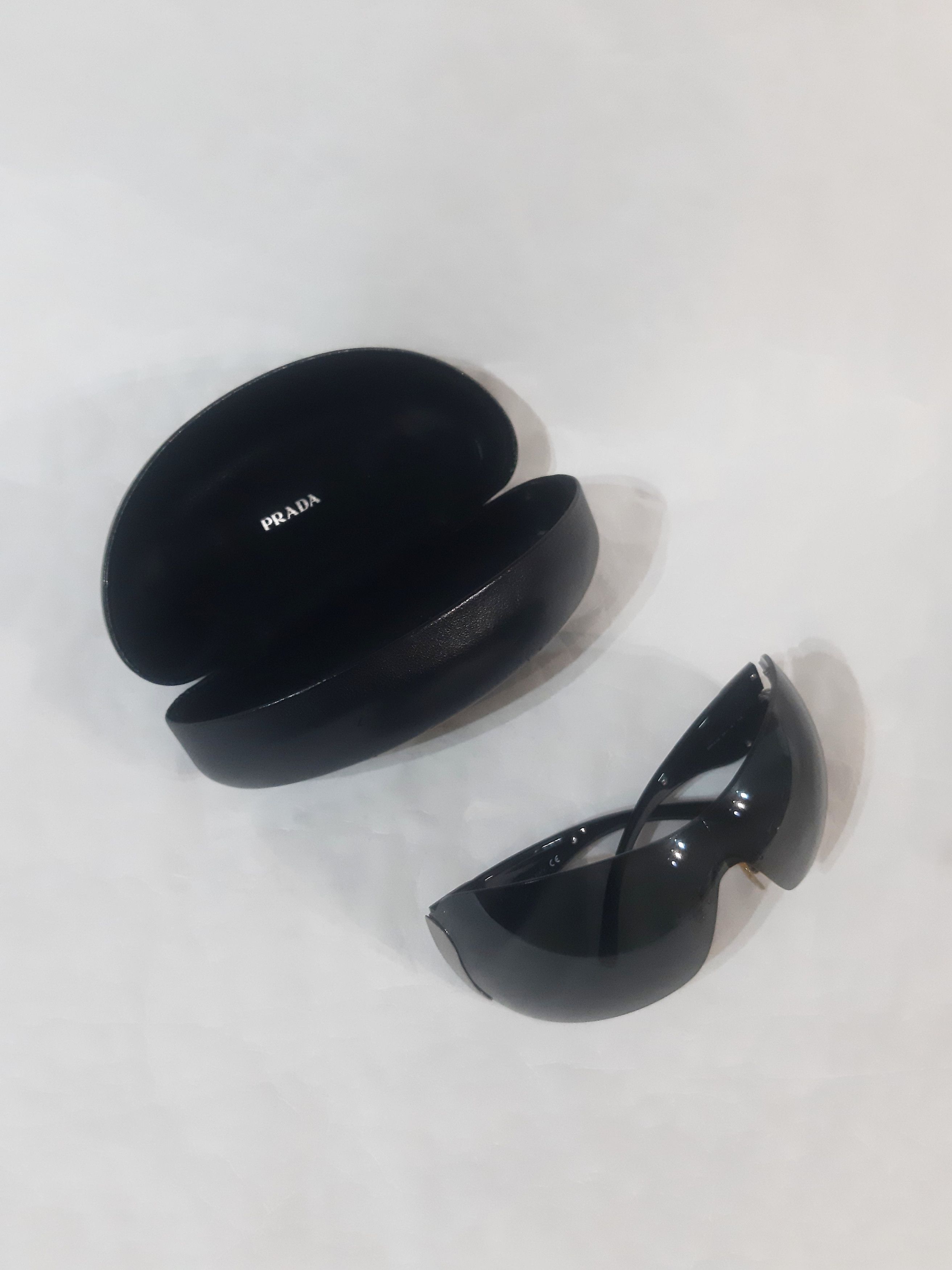 Prada Y2K Chrome Wave Black Sunglasses Vintage SS 2004 Size ONE SIZE - 6 Thumbnail