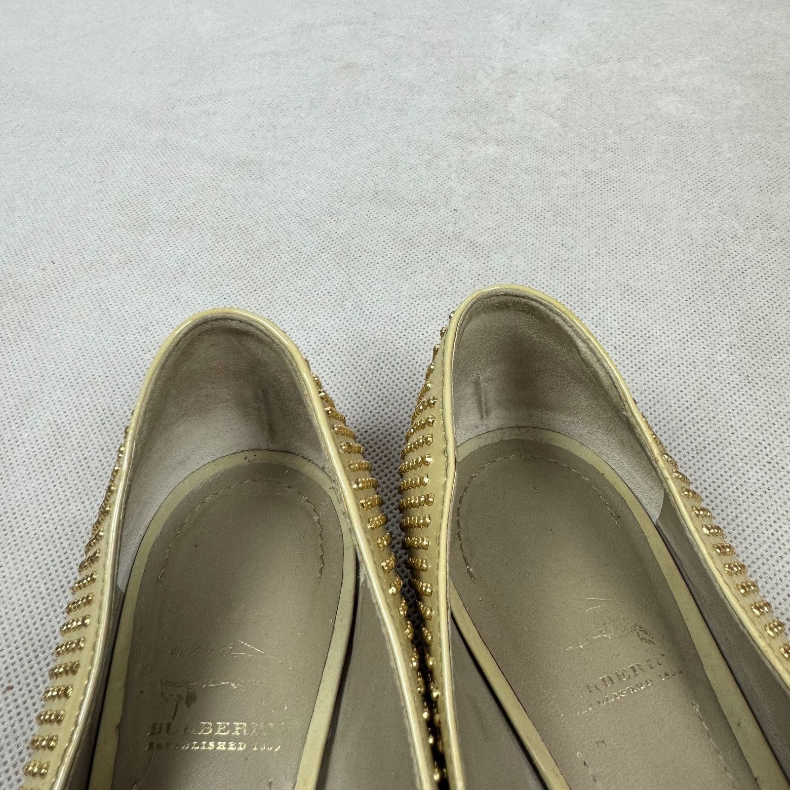 Burberry Burberry Beige Patent Leather Flat Shoes 38 Size US 8 / IT 38 - 6 Thumbnail
