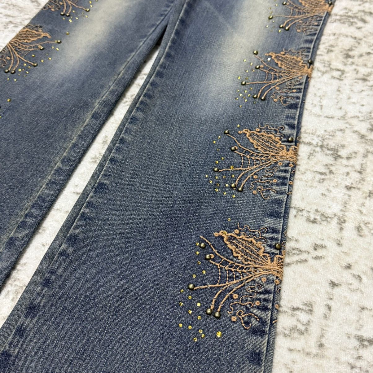 Japanese Brand Japanese Brand Boho Hippie Embroidery Studded Flare Jeans Size US 28 / EU 44 - 5 Thumbnail