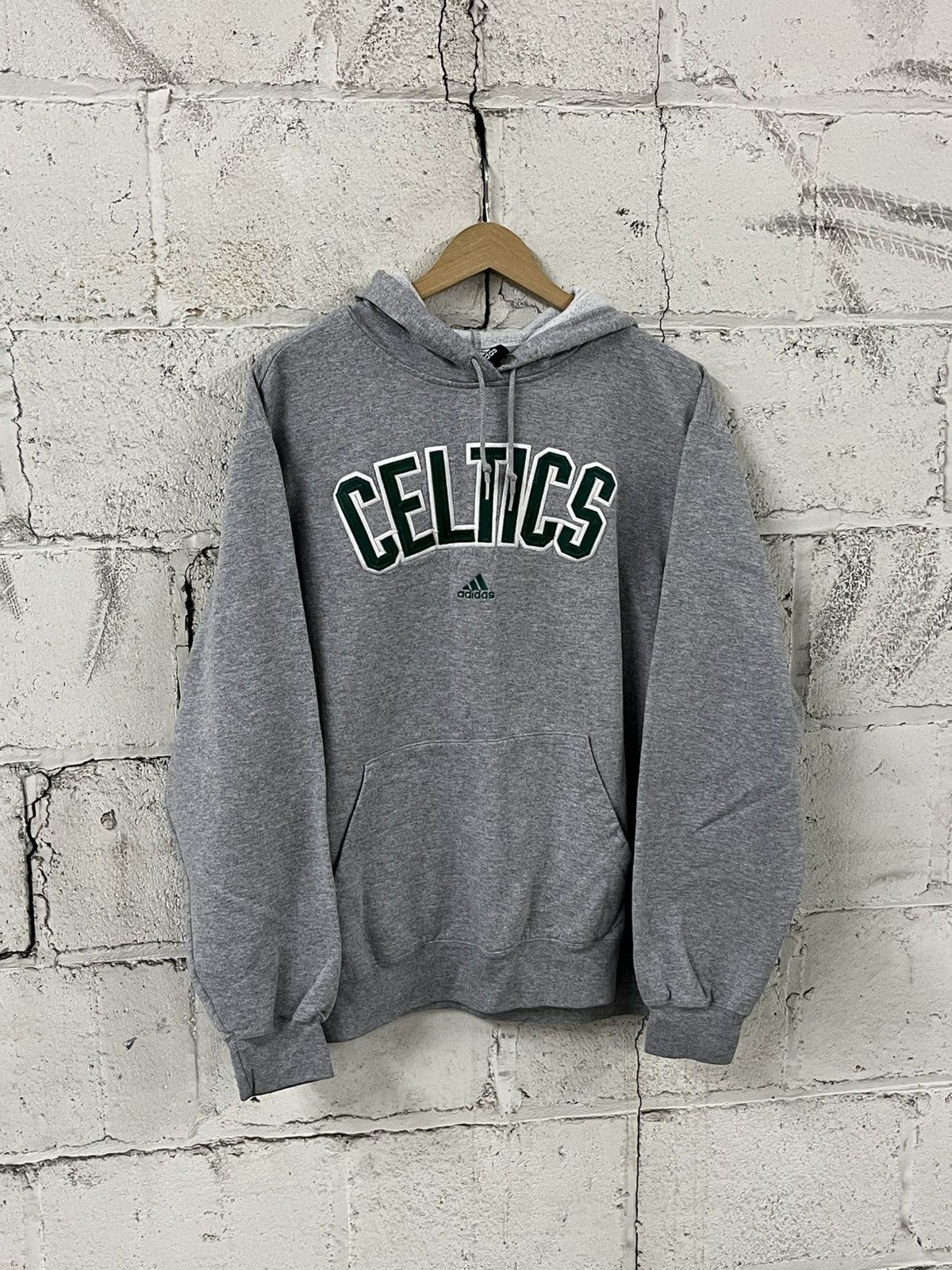 Adidas Vintage Boston celtics adidas hoodie y2k nba streetwear boxy Size US L / EU 52-54 / 3 - 2 Thumbnail