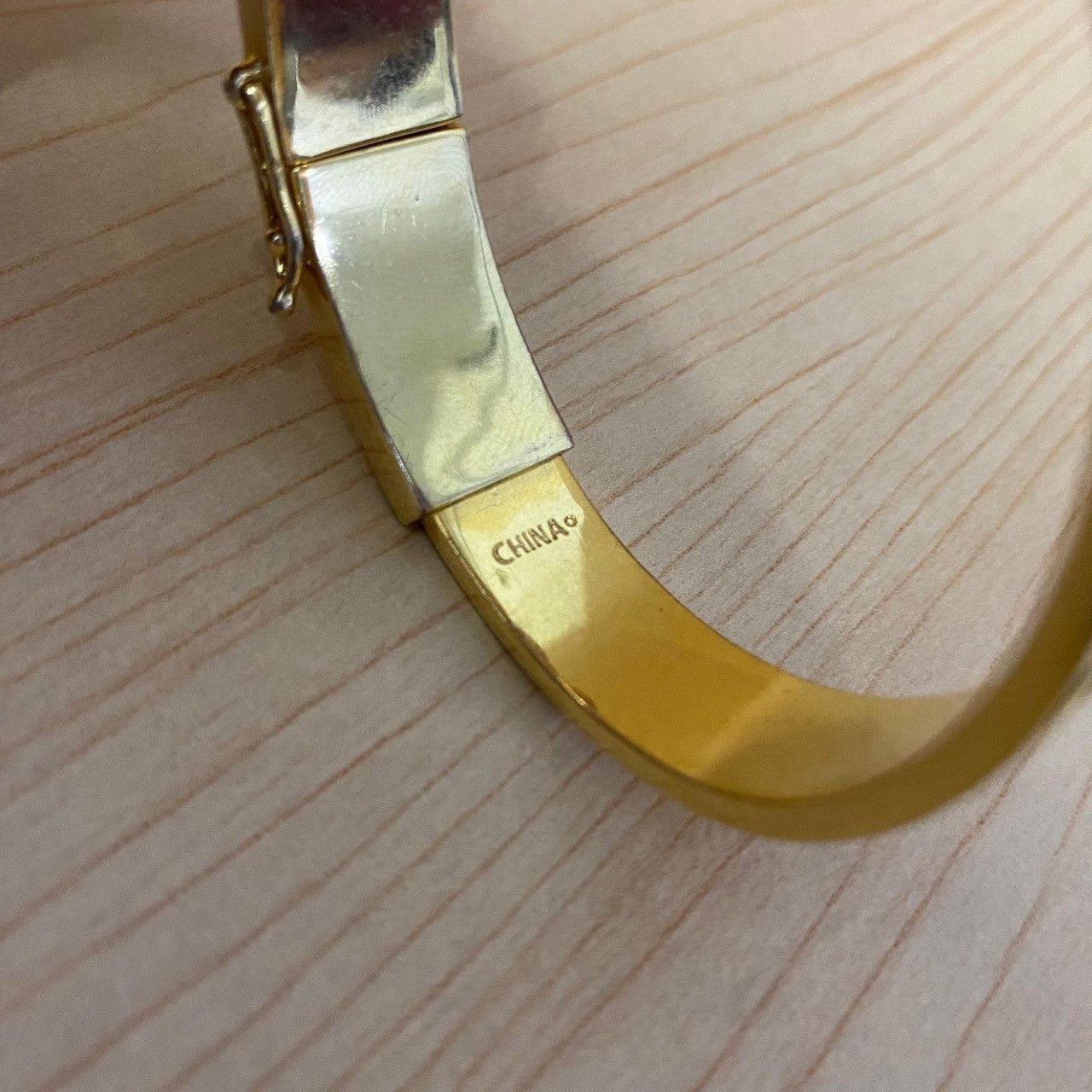 Coach COACH Signature C Hinged Bangle Bracelet –Gold Tone Preloved Size ONE SIZE - 7 Thumbnail
