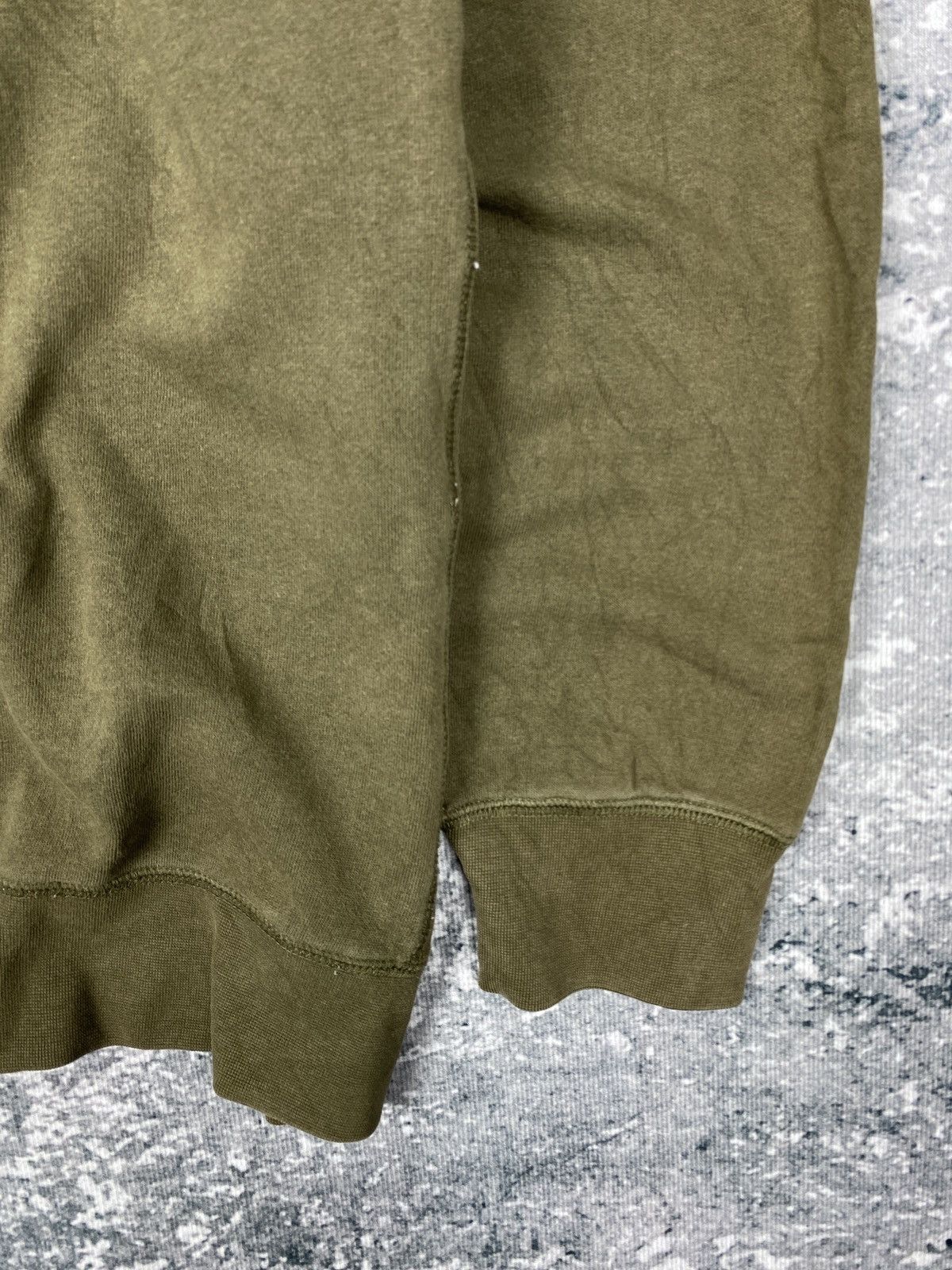 Russell Athletic × Vintage Vintage Russell Athletic Faded Sweatshirts Size US XL / EU 56 / 4 - 4 Thumbnail